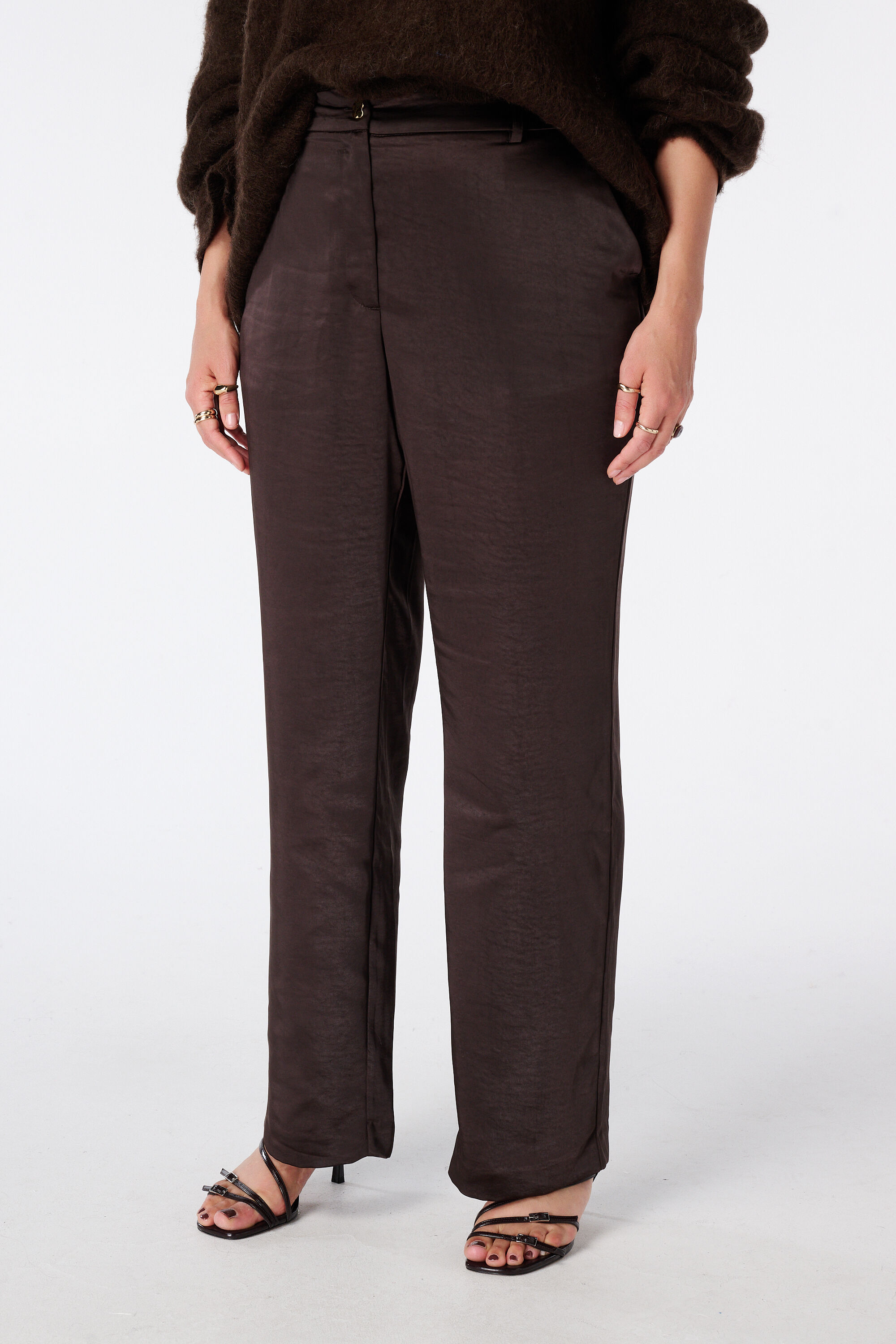 Pantalon aspect satin&eacute; image number 5