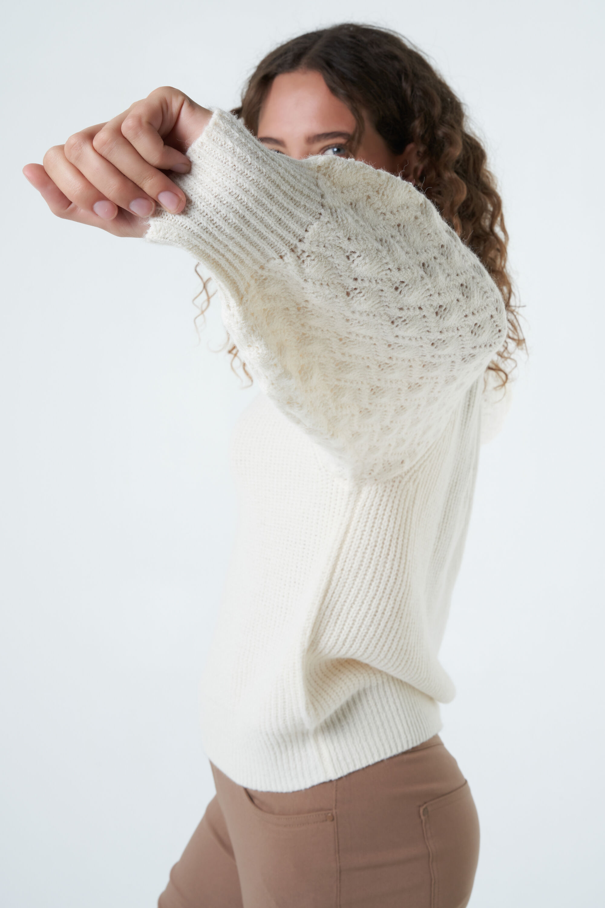 Pull avec d&eacute;tails image number 5