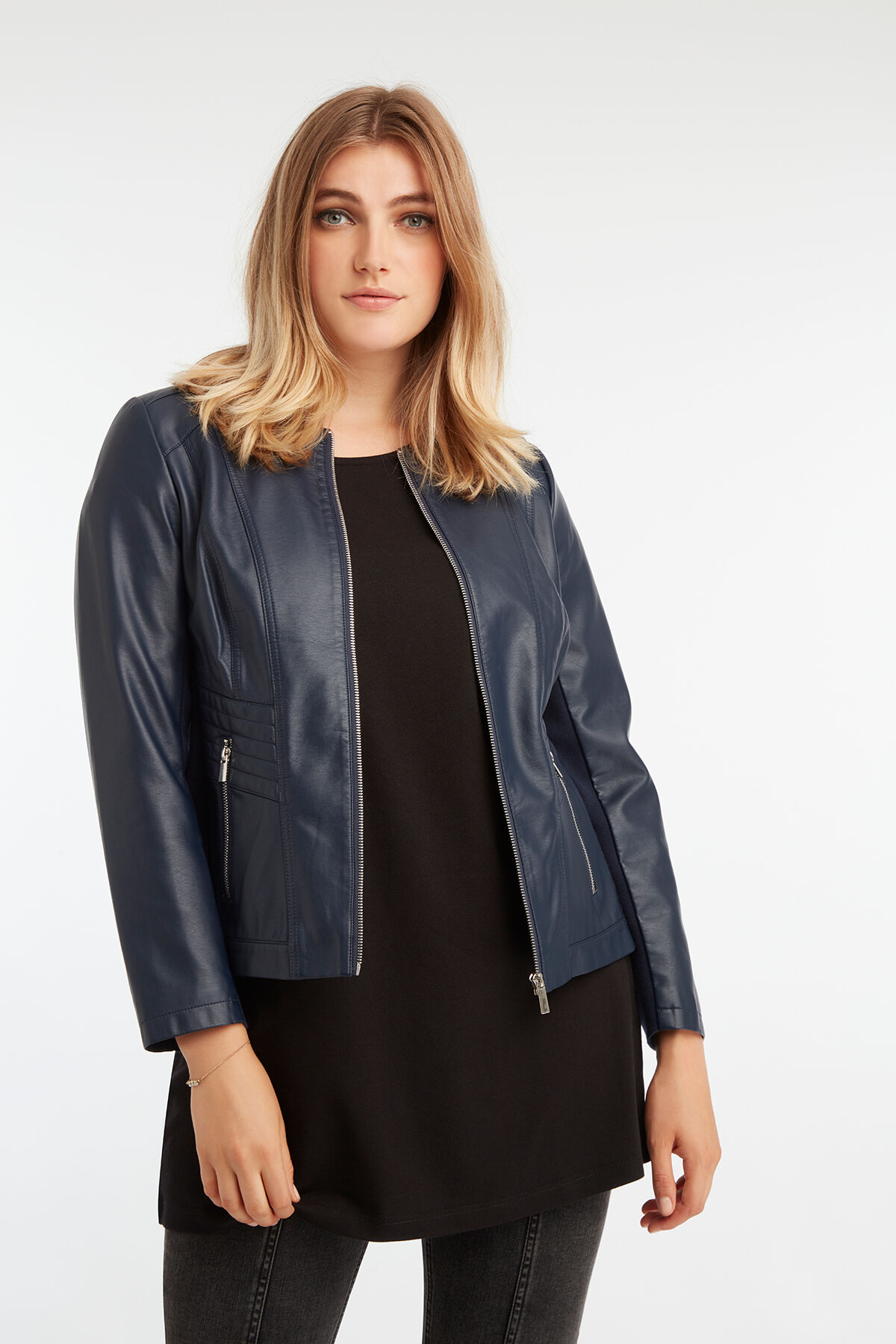 Femmes Veste en similicuir avec encolure ronde MS Mode