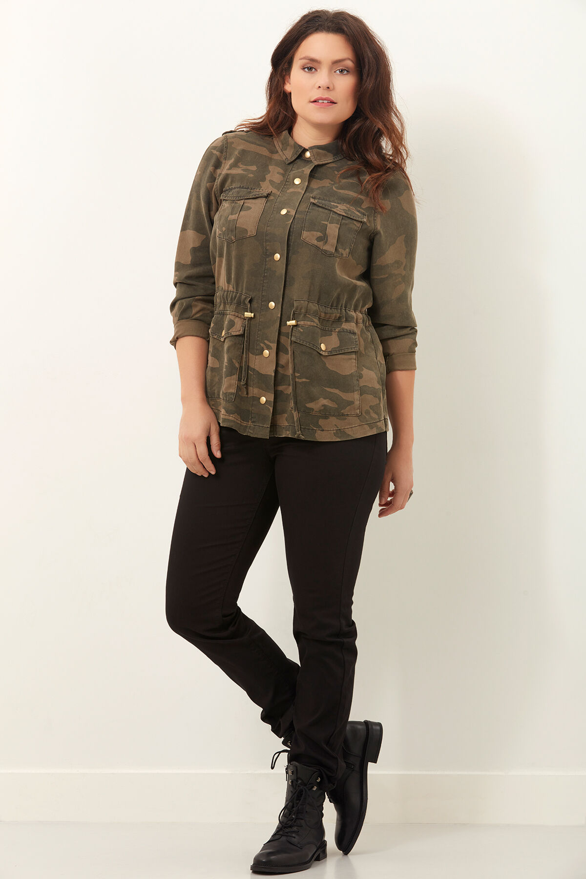 Veste militaire avec un imprim&eacute; camouflage image number 4