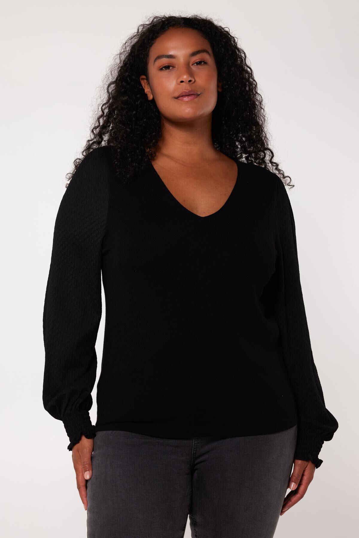 Pull en maille fine avec manches textur&eacute;es image number 0