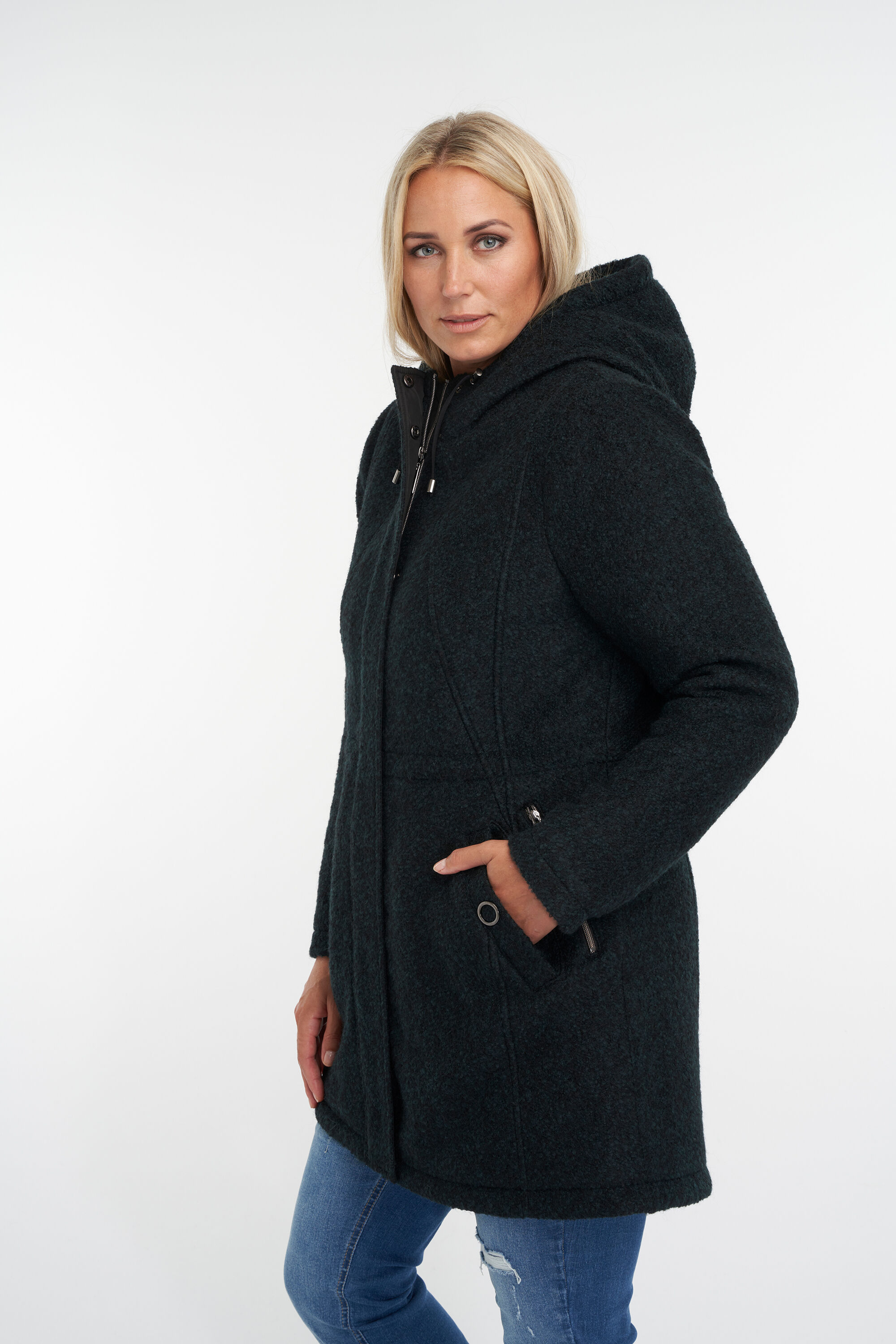 Veste &agrave; capuche image number 6