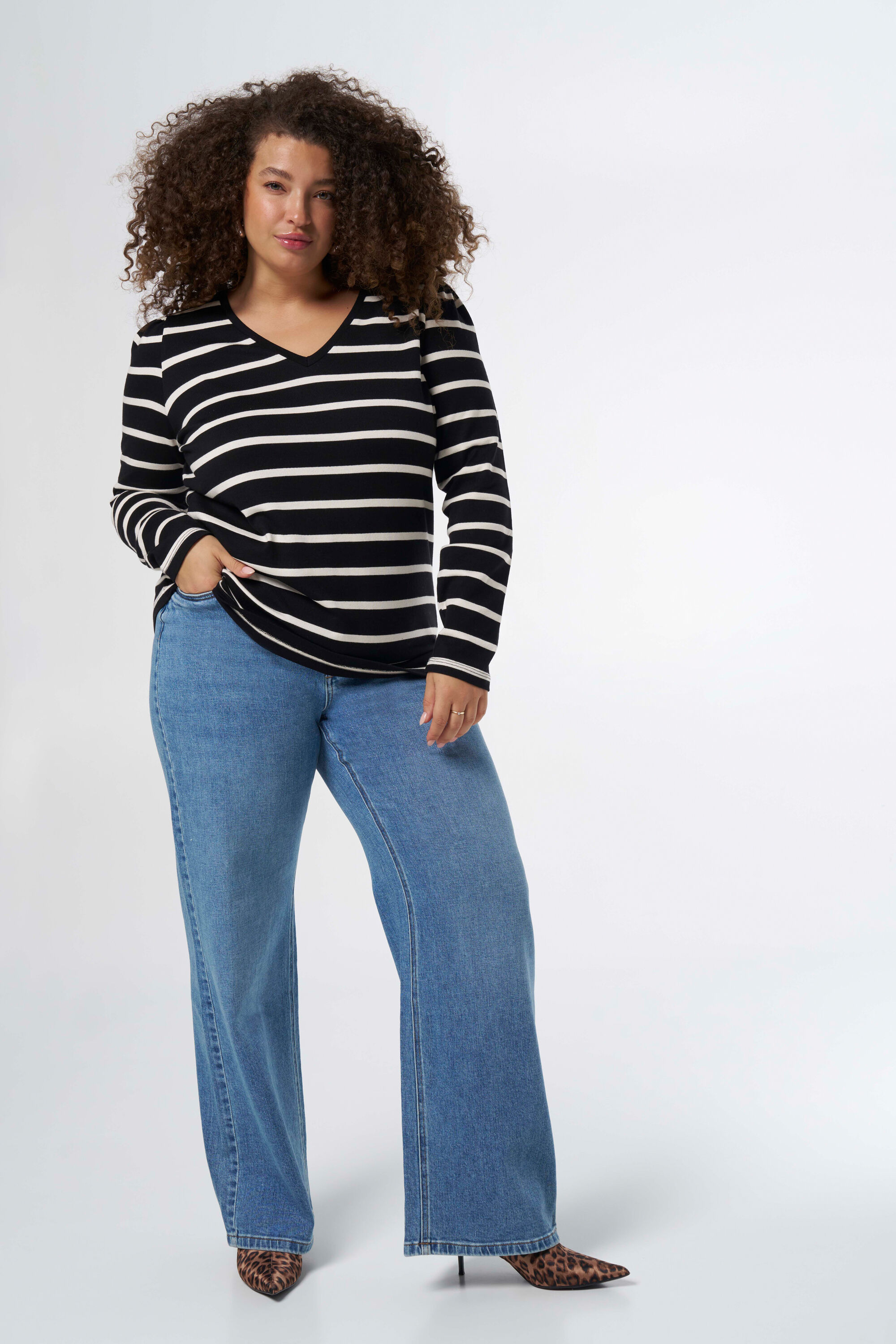 Haut long &agrave; rayures image number 5