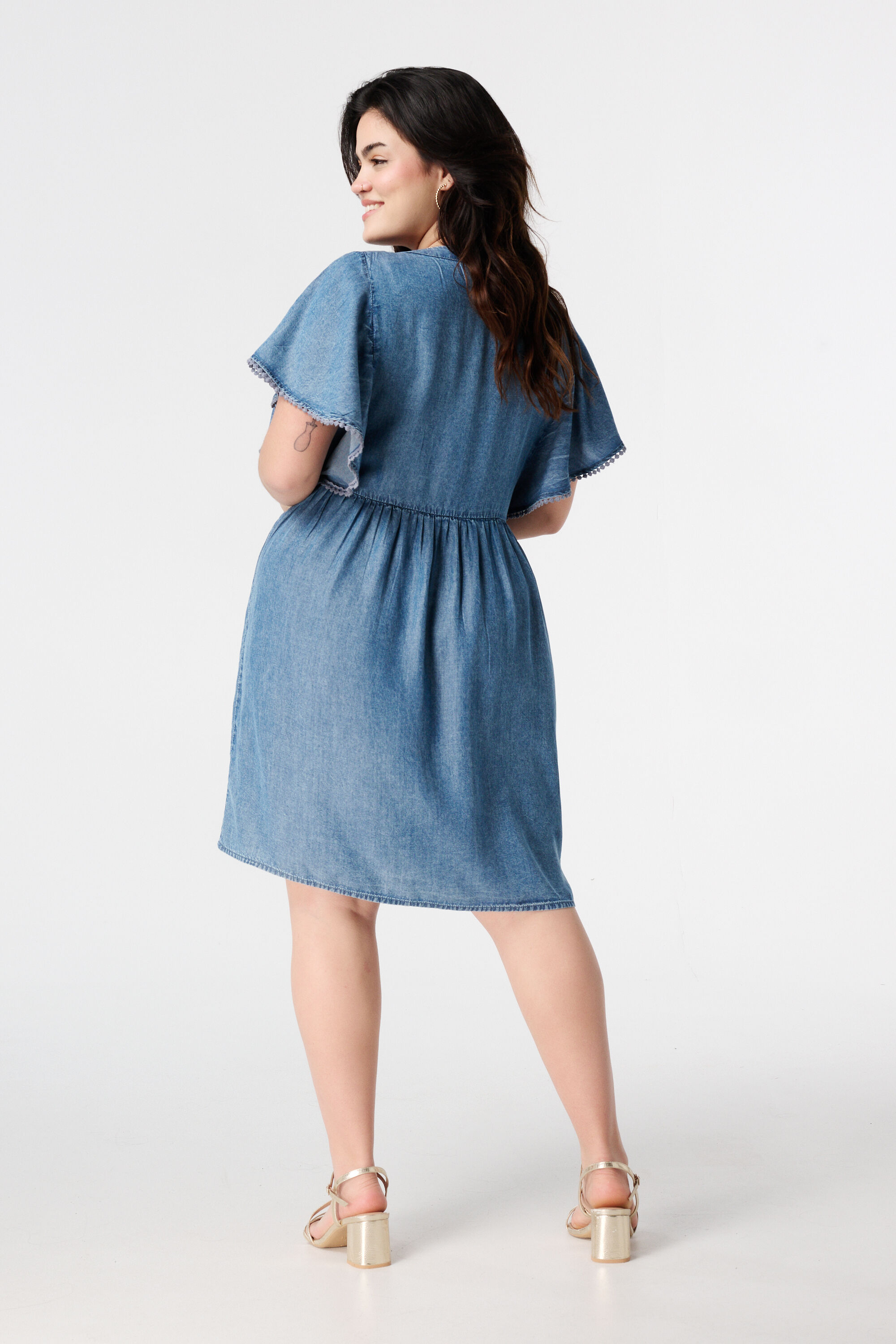 Robe en denim avec col en V image number 3