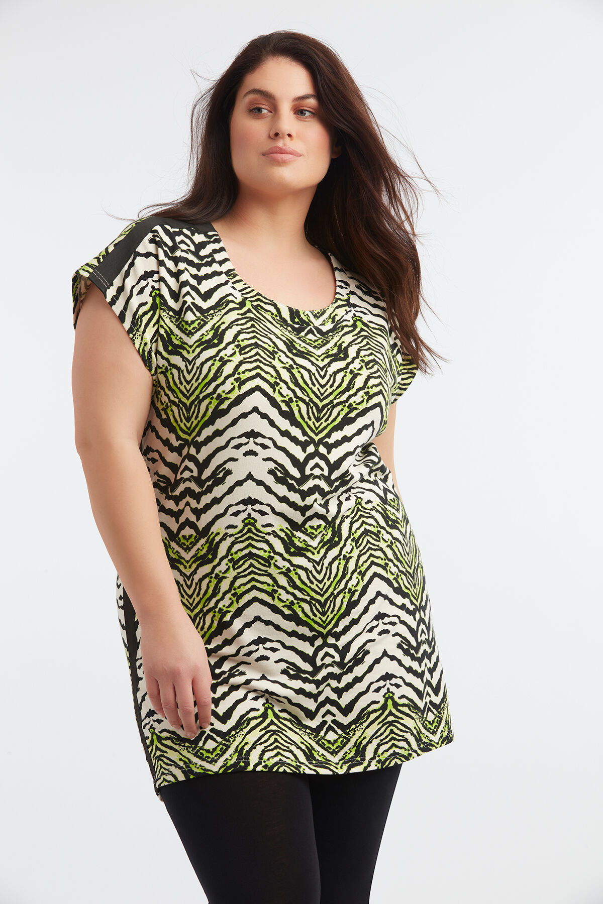 Sweat-shirt imprim&eacute; avec bords contrast&eacute;s image number 4