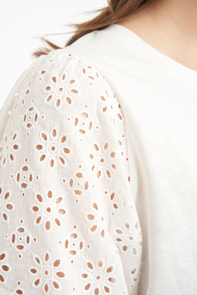 Haut à broderie image number 4