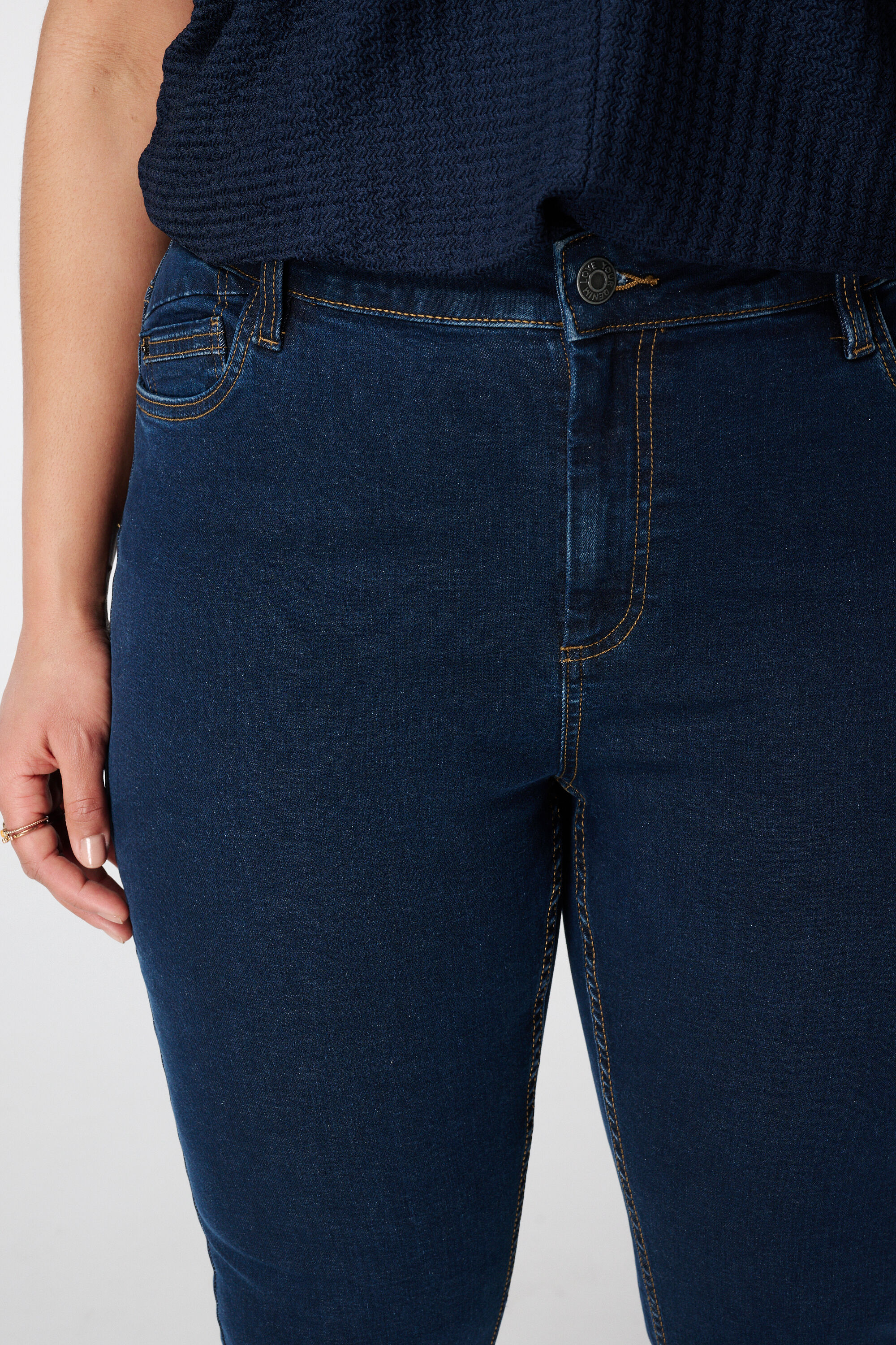 Jean slim IRIS avec stretch image number 4