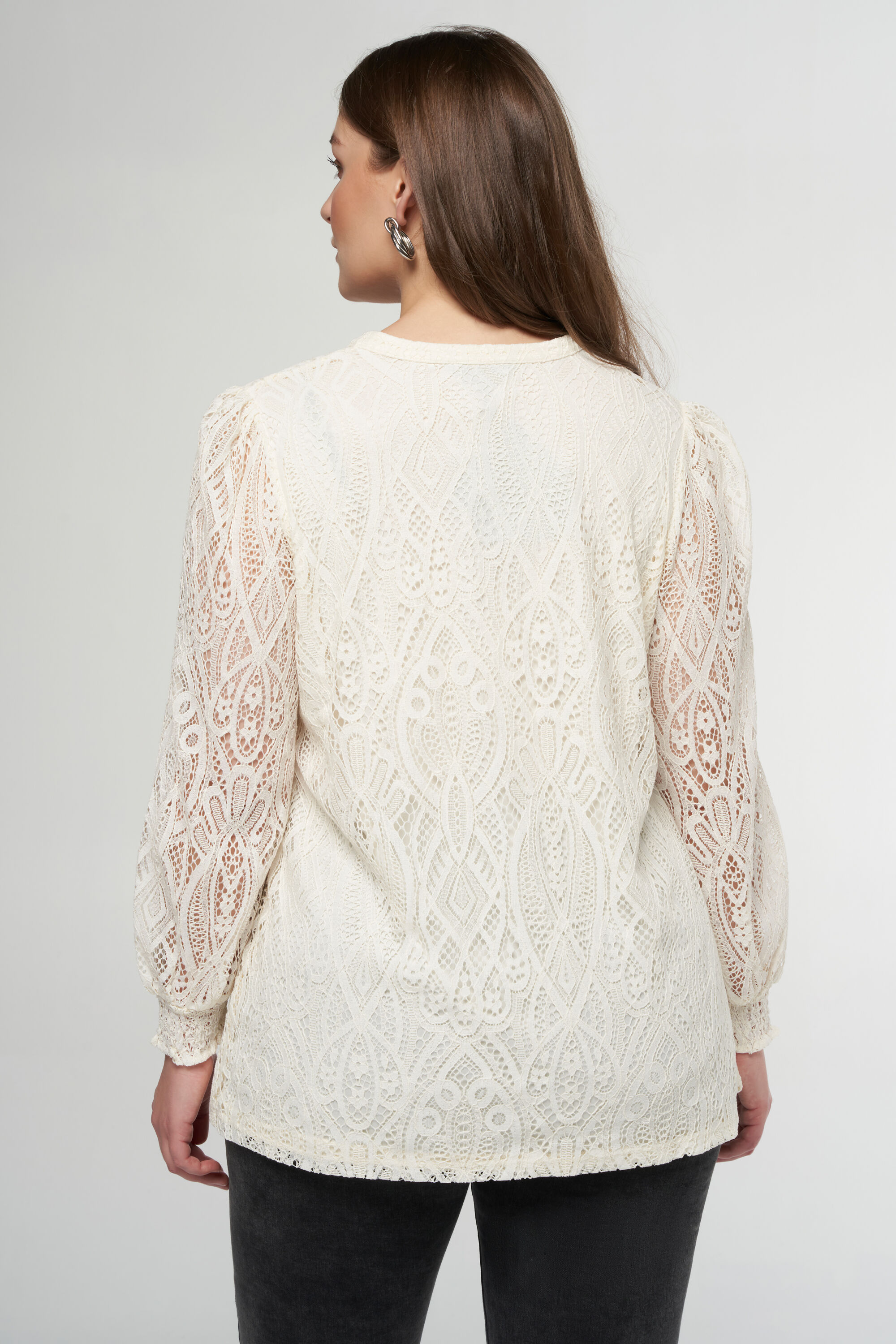 Haut avec dentelle et manches translucides image number 3