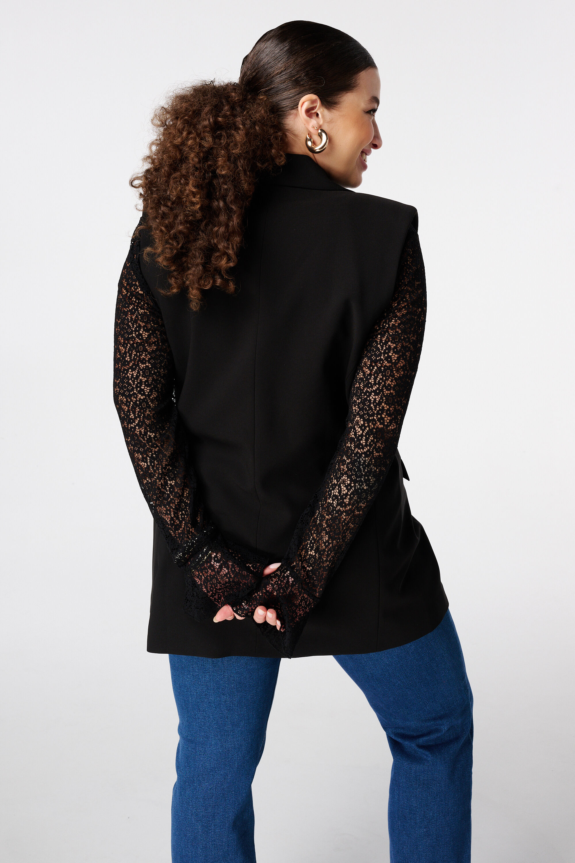 Gilet sans manches &agrave; boutons image number 3