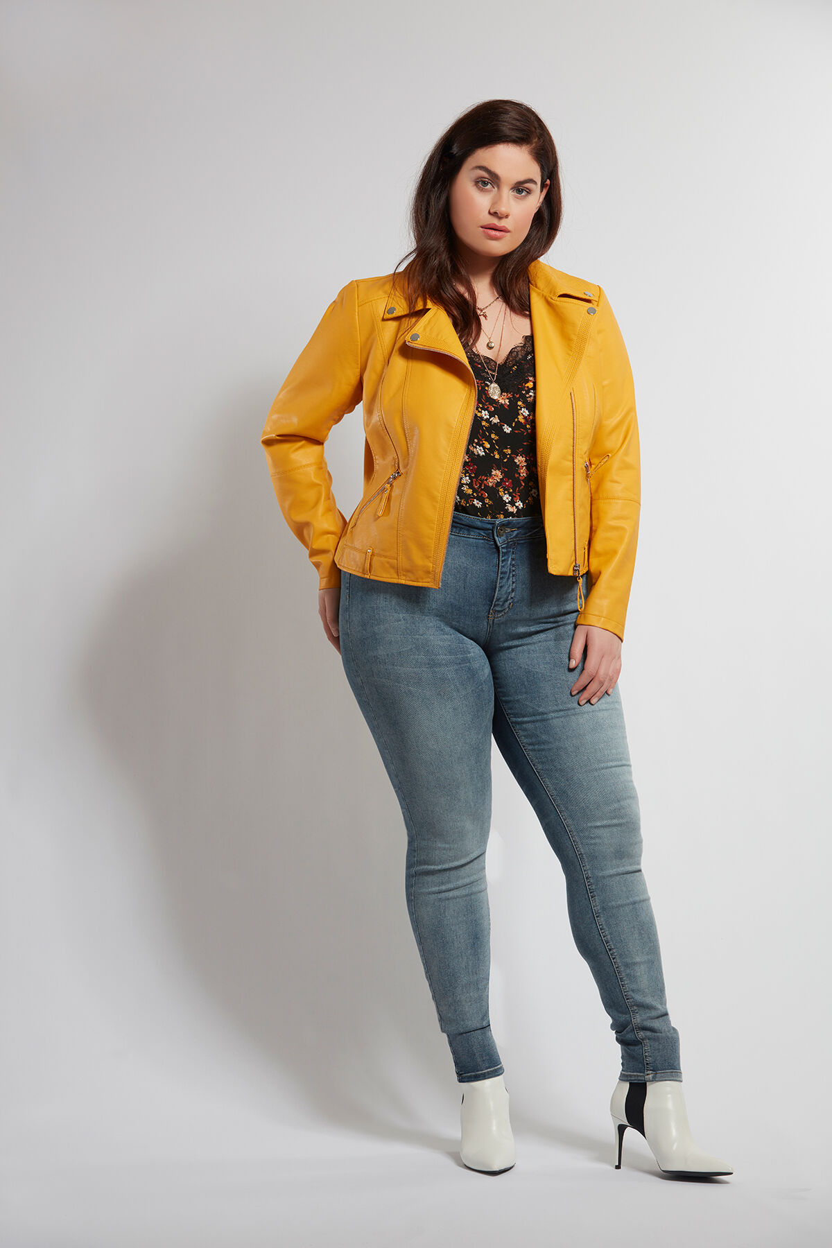 Chemisier sans manches en dentelle image number 5