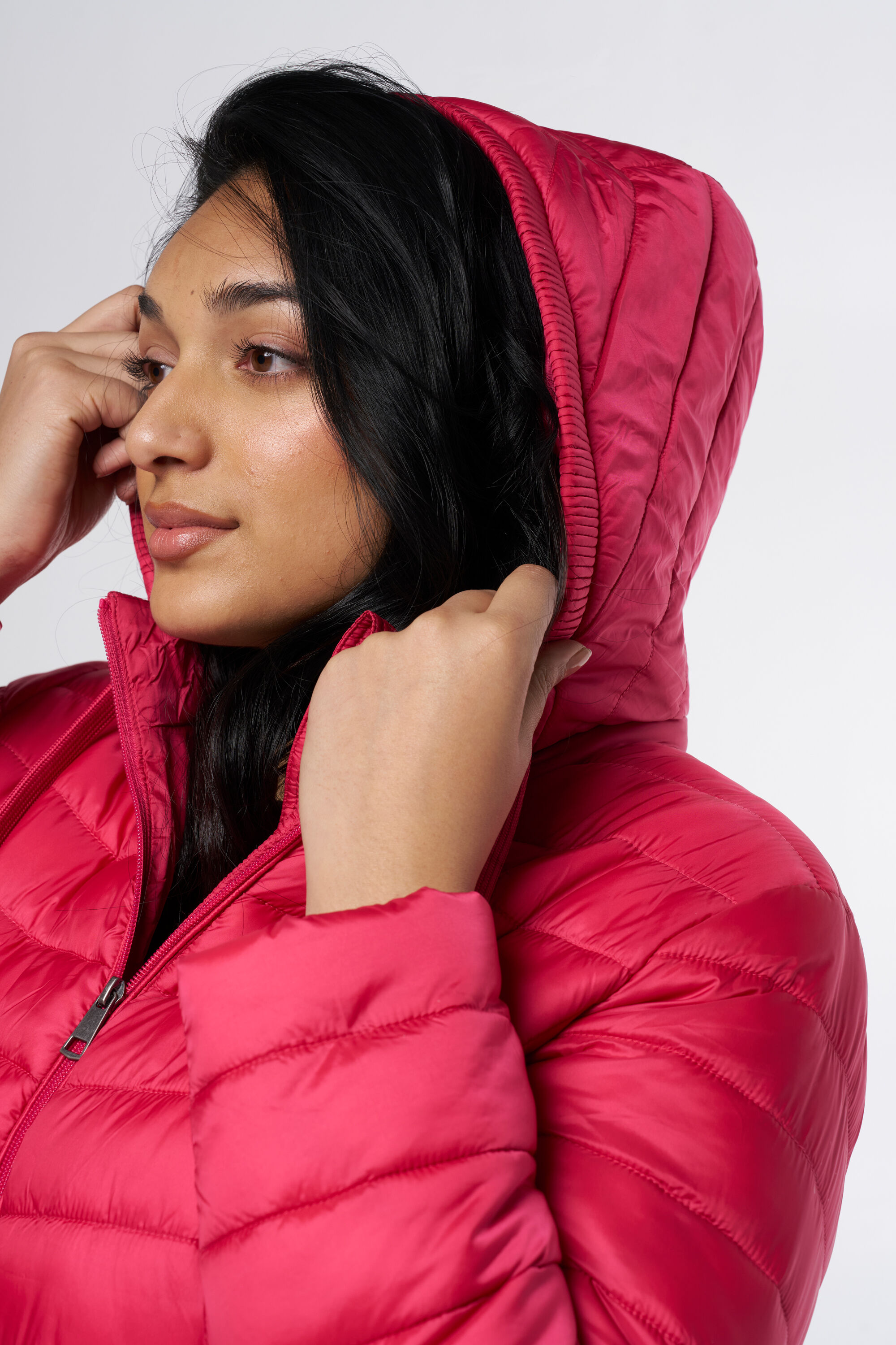 Veste matelass&eacute;e &agrave; capuche  image number 4