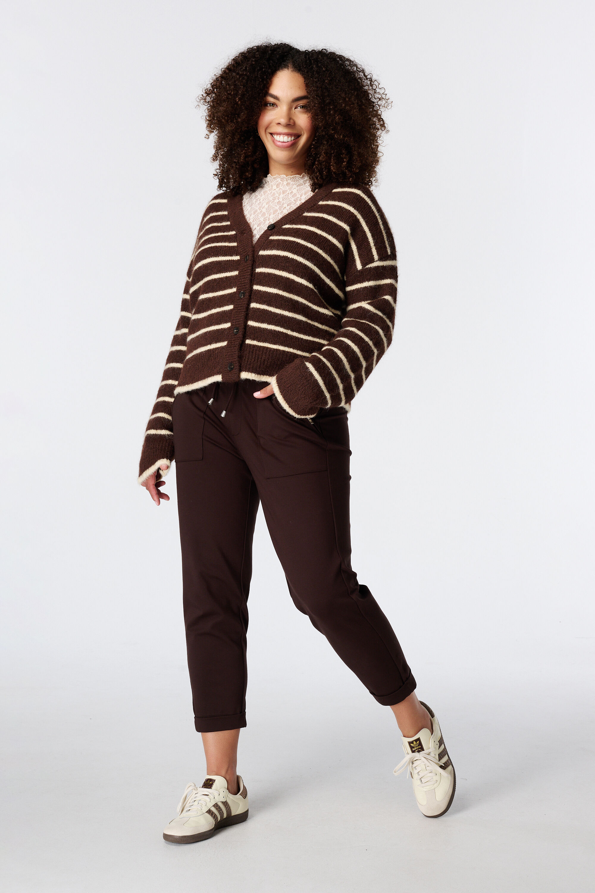 Pantalon fusel&eacute; &agrave; taille &eacute;lastique