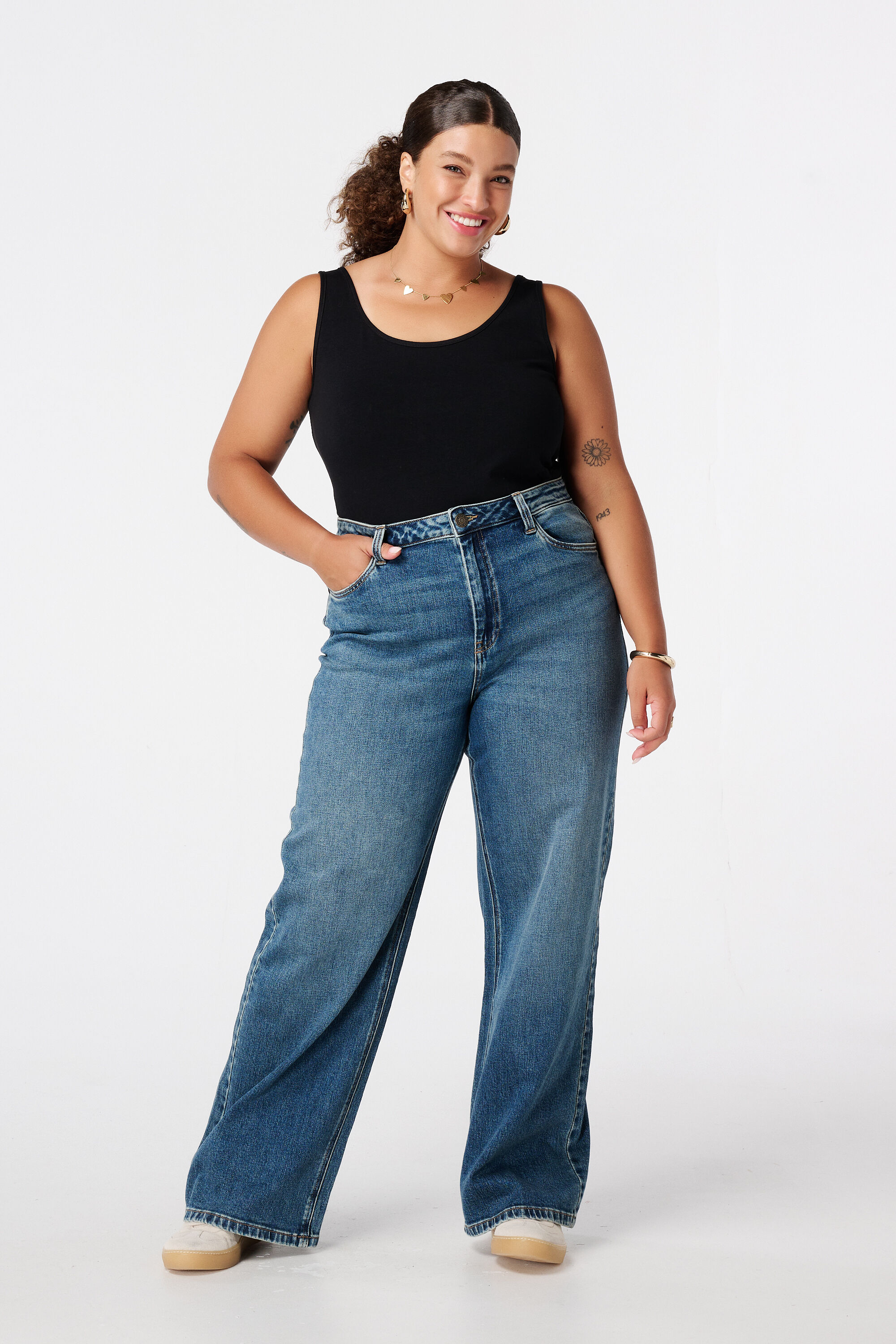 D&eacute;bardeur en coton image number 5