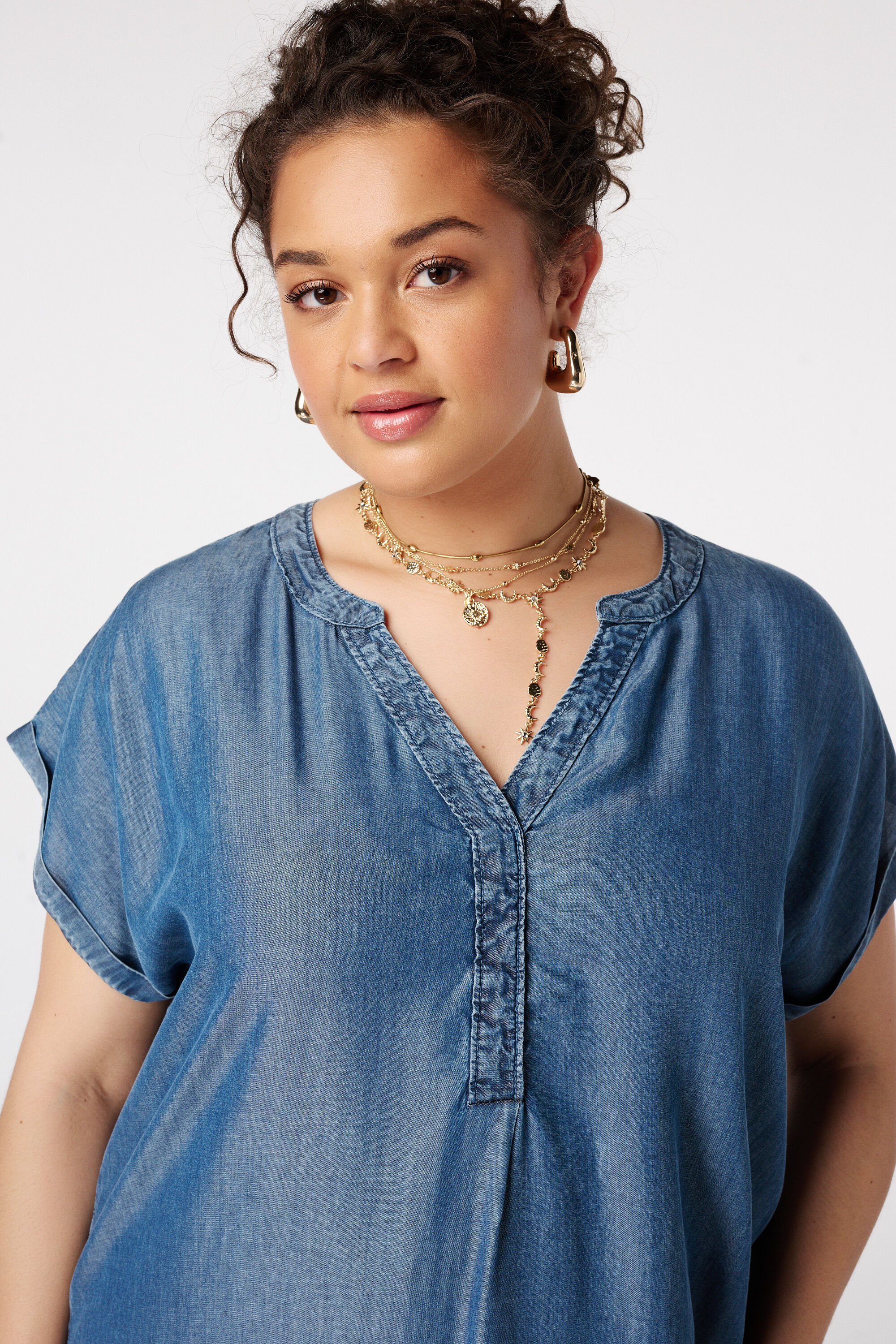 Robe en jean avec col en V image number 4