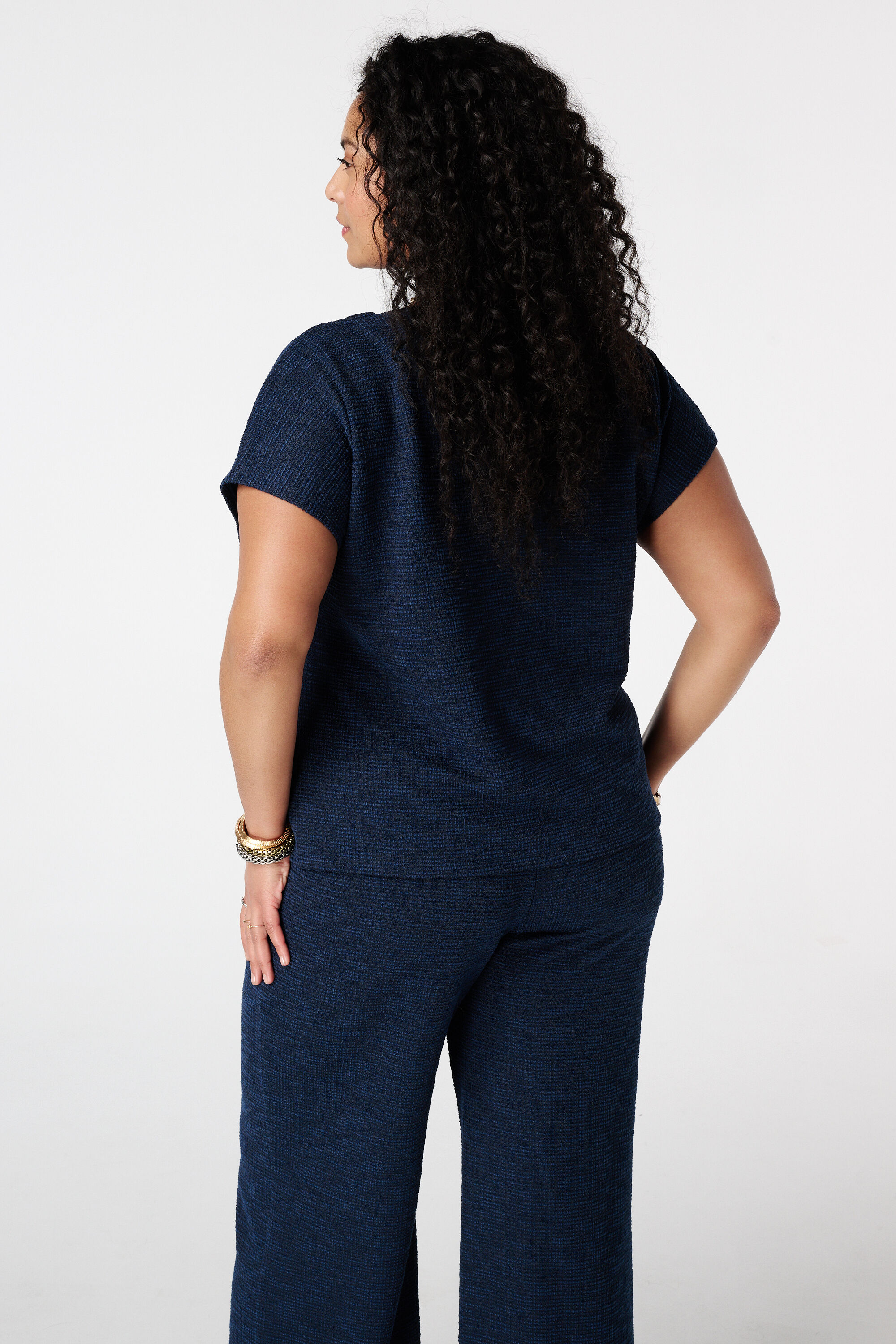 Top en boucl&eacute; image number 3