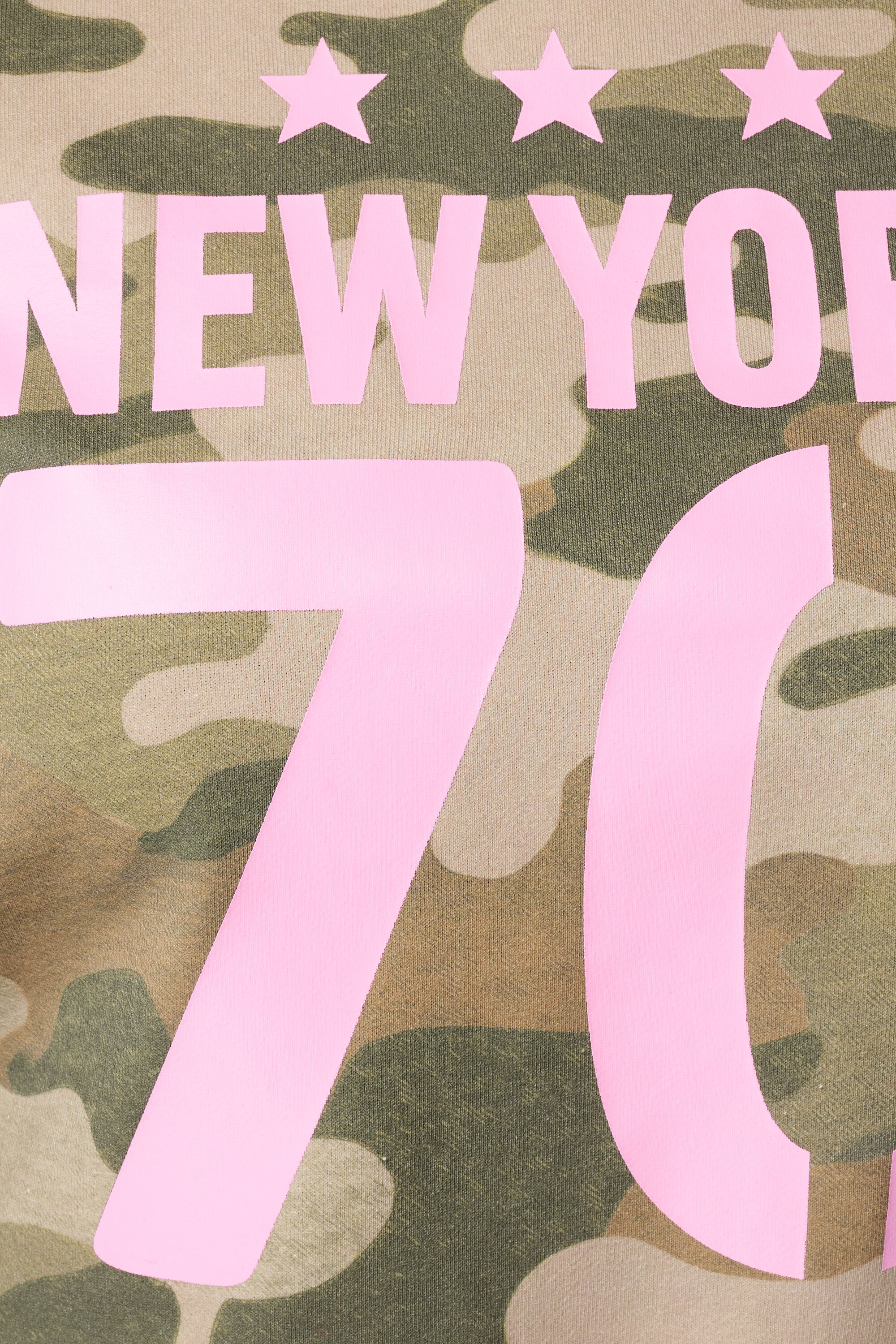 T-shirt en molleton &agrave; imprim&eacute; camouflage image number 6