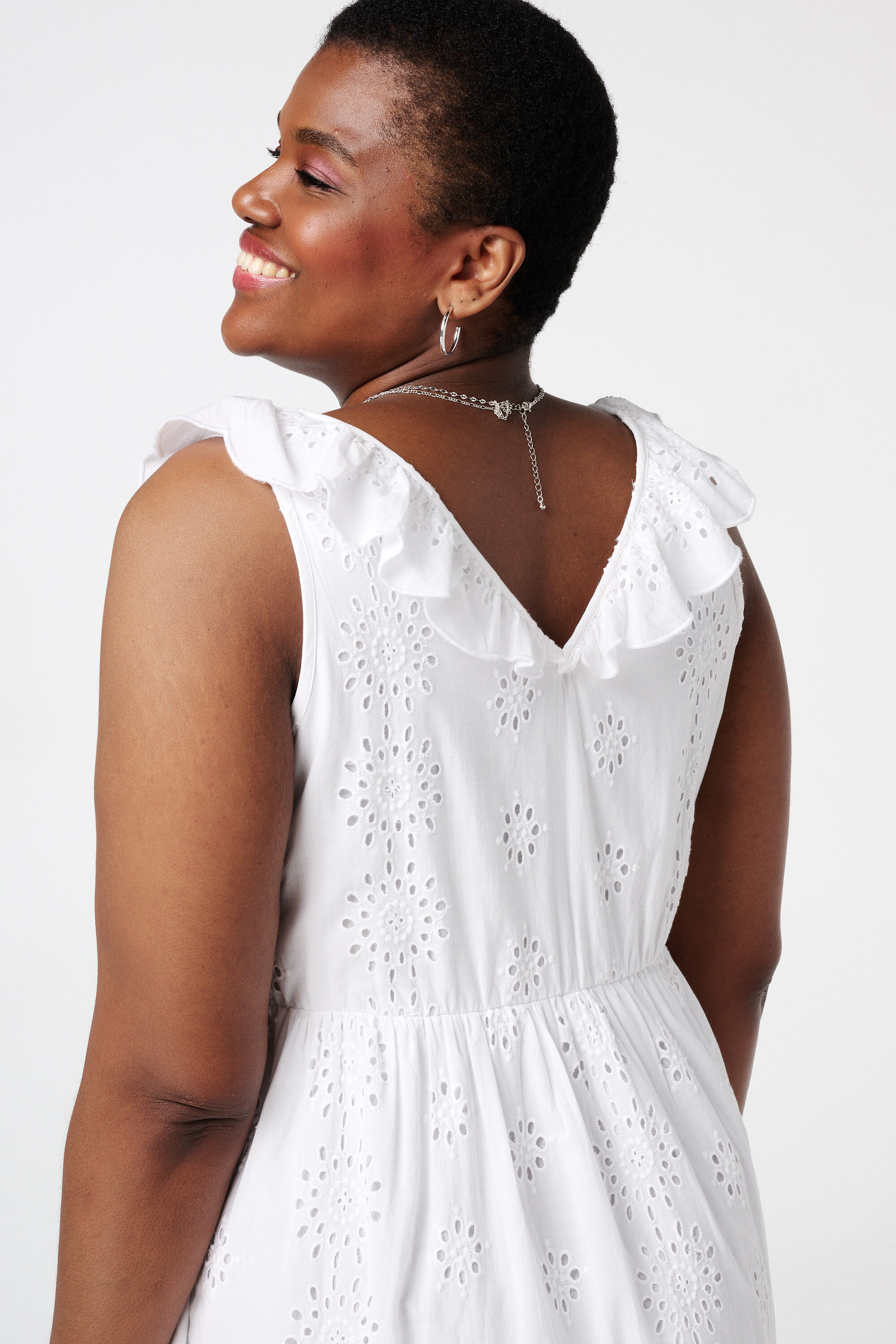 Robe avec motif brod&eacute; image number 4