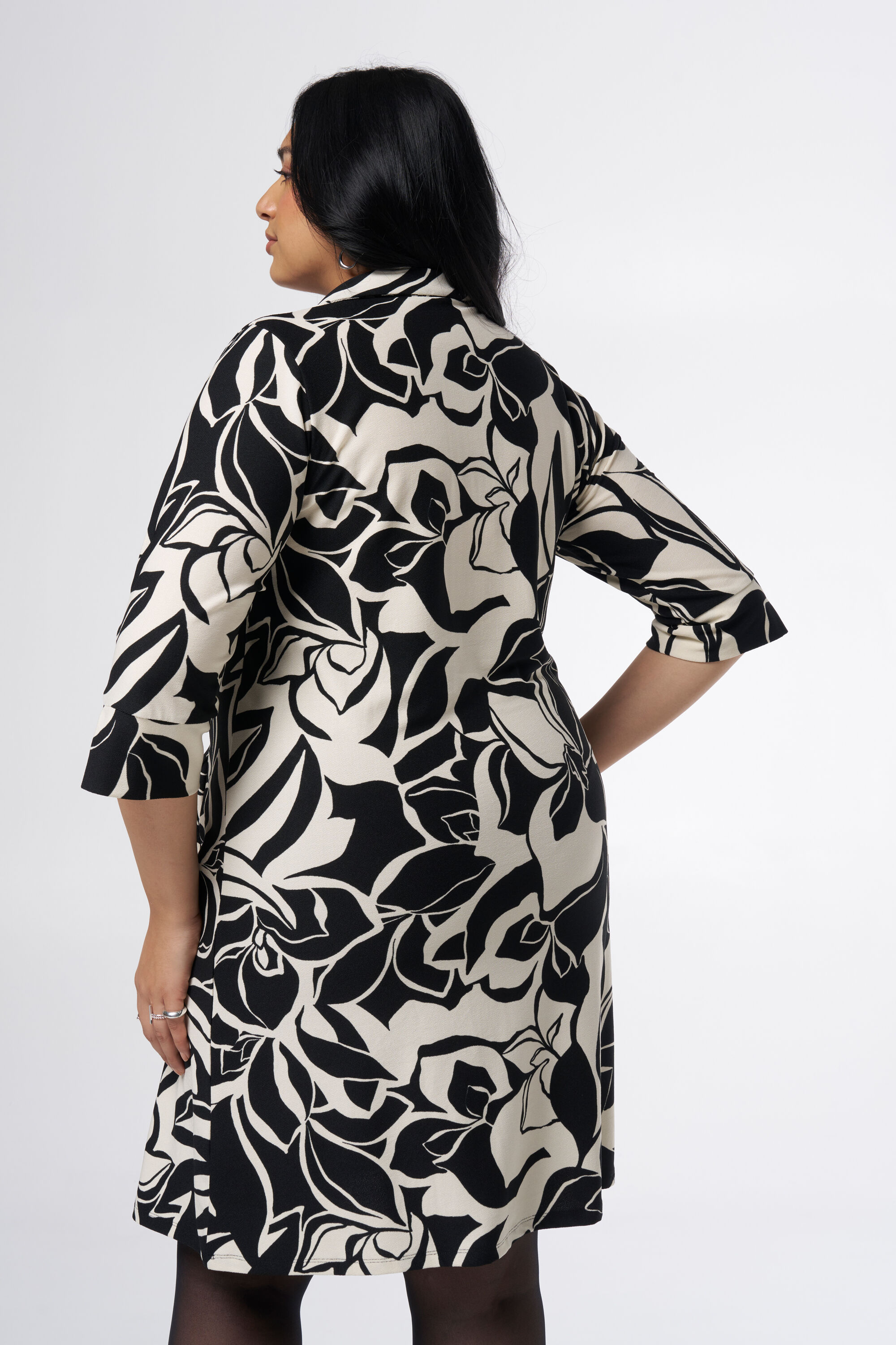 Robe avec poches et &agrave; imprim&eacute; image number 3