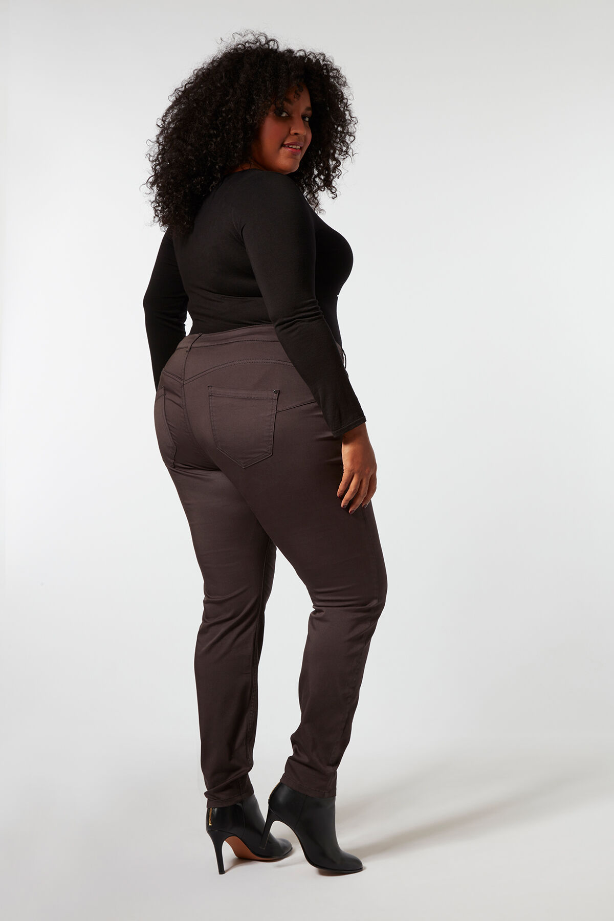 Pantalon SLIMS Magic Simplicity image number 5