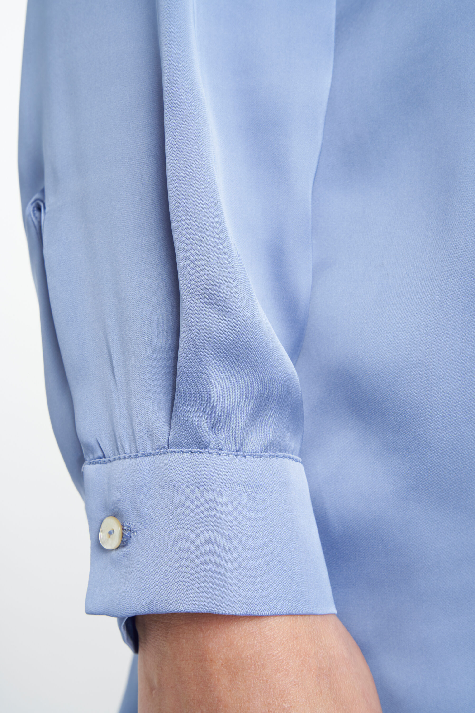 Chemisier en satin  image number 4