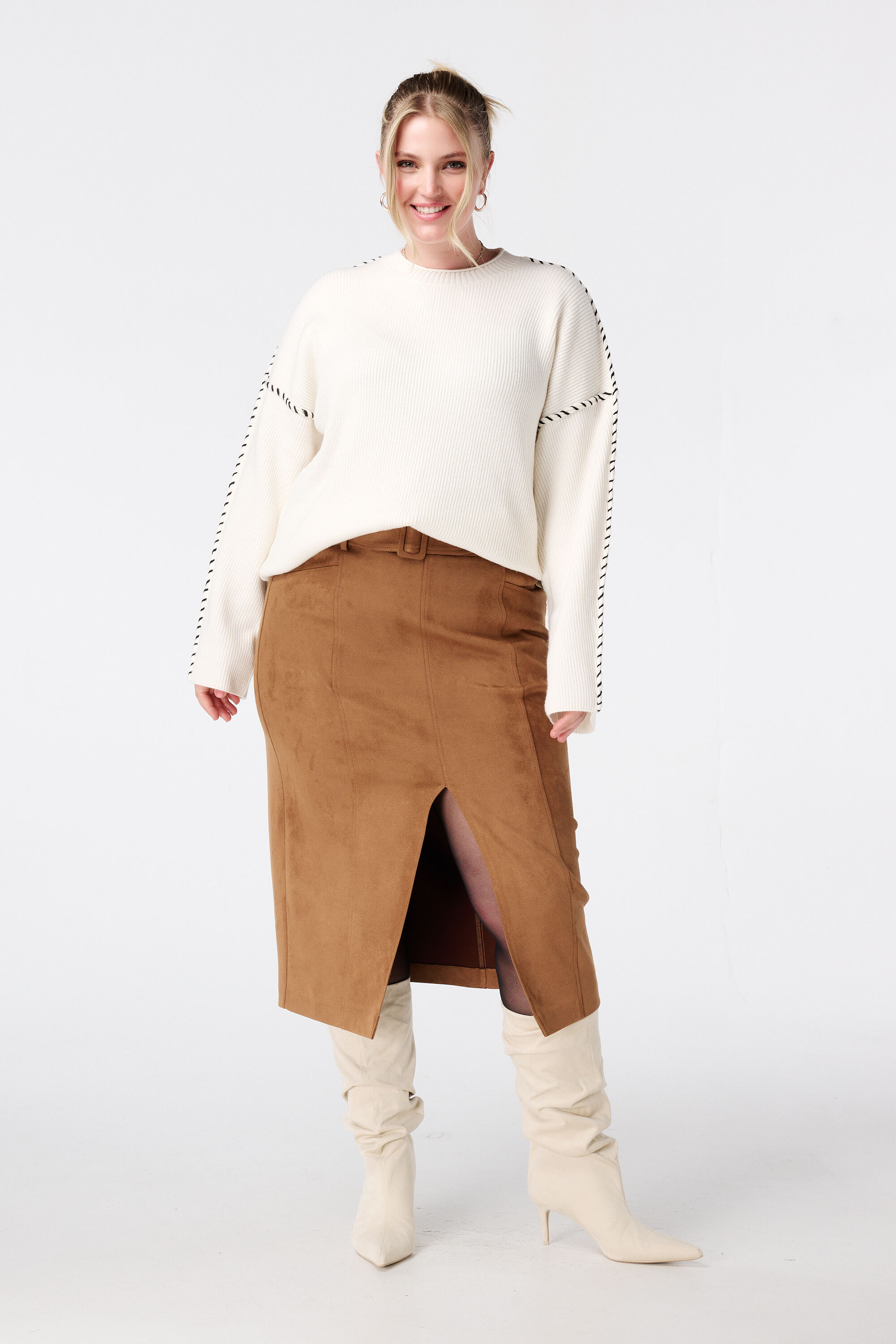 Pull avec coutures d&eacute;coratives image number 5