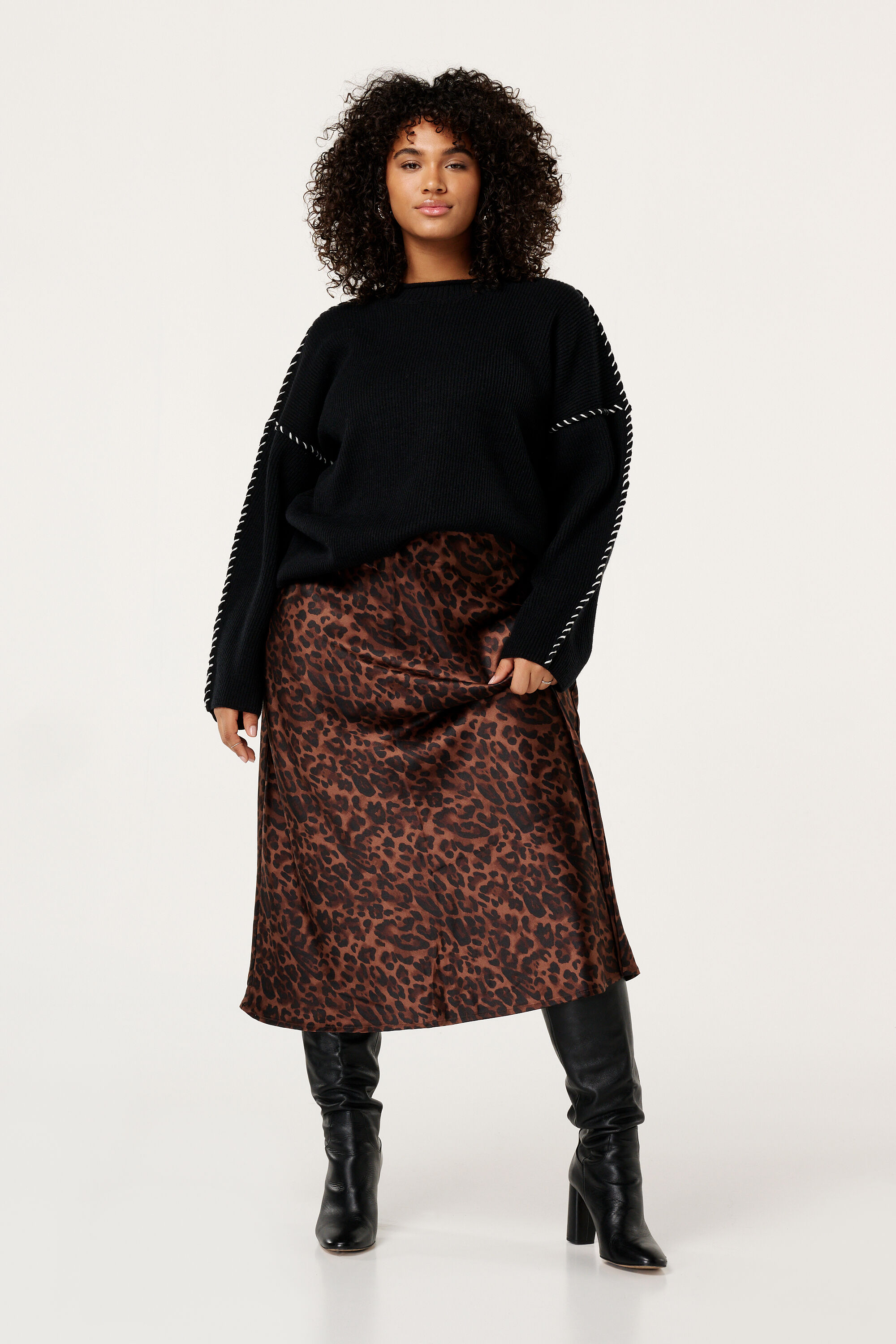 Pull avec coutures image number 5