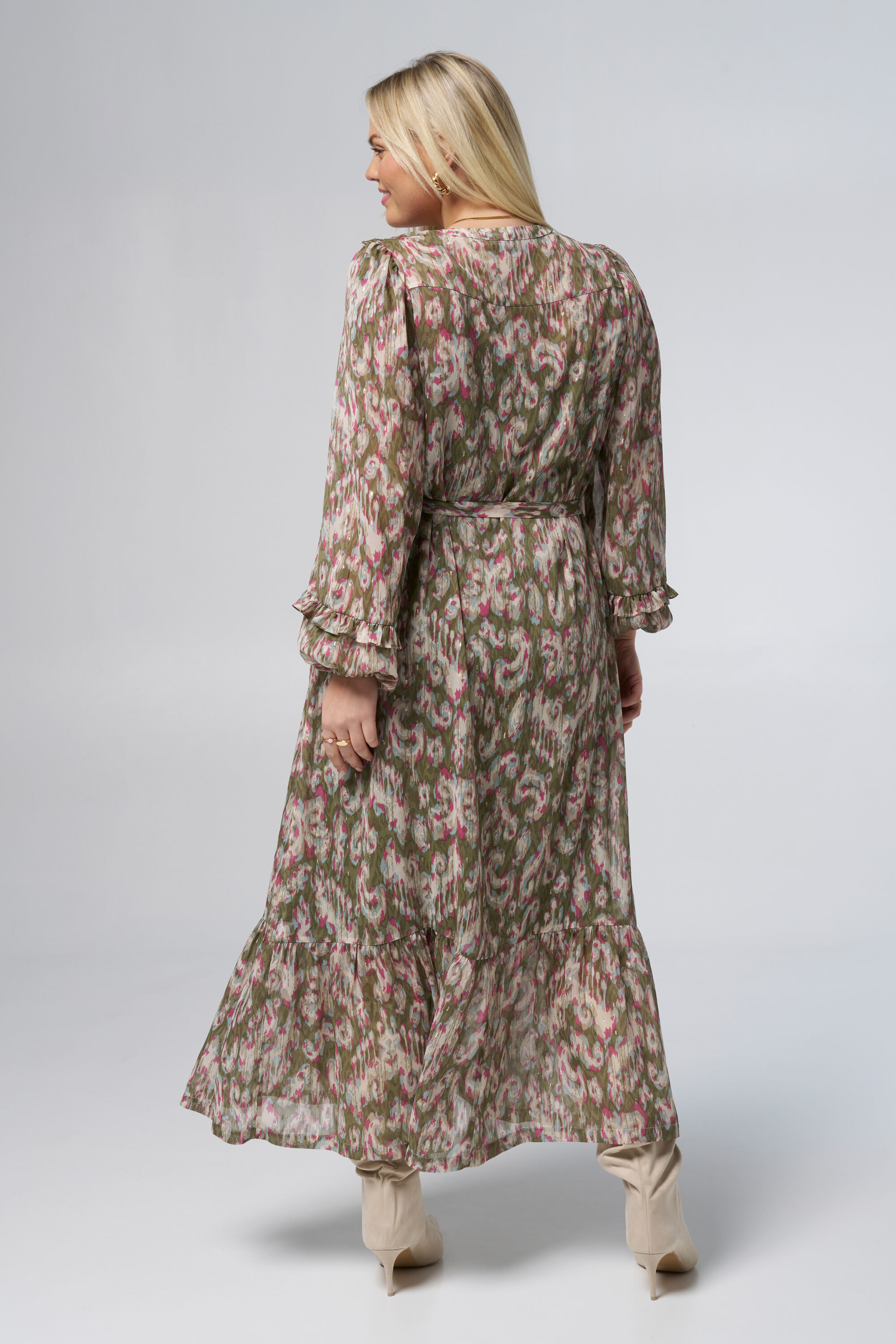 Robe longue color&eacute;e avec d&eacute;tails m&eacute;talliques image number 3