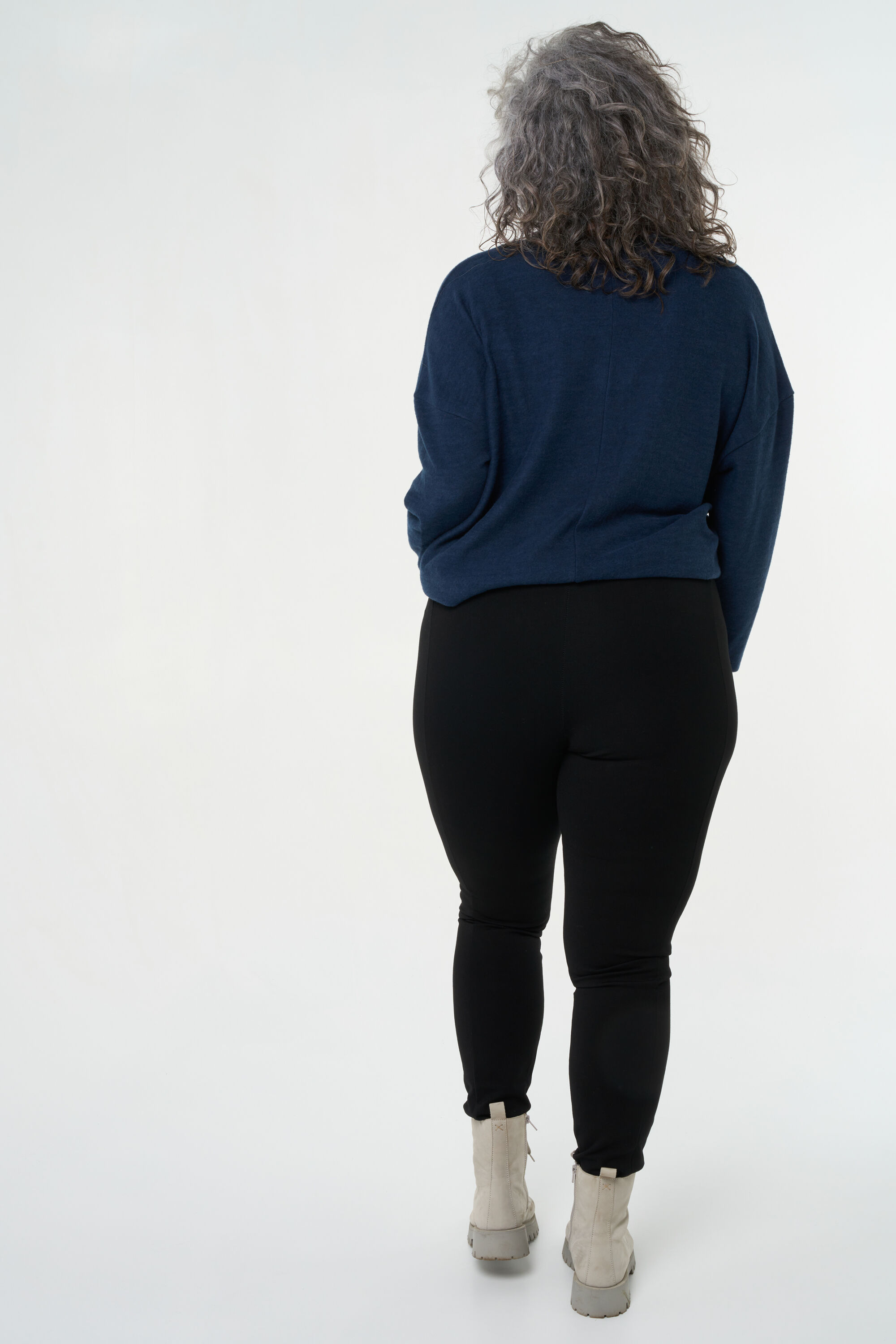 Tregging aux fermetures d&eacute;coratives image number 3