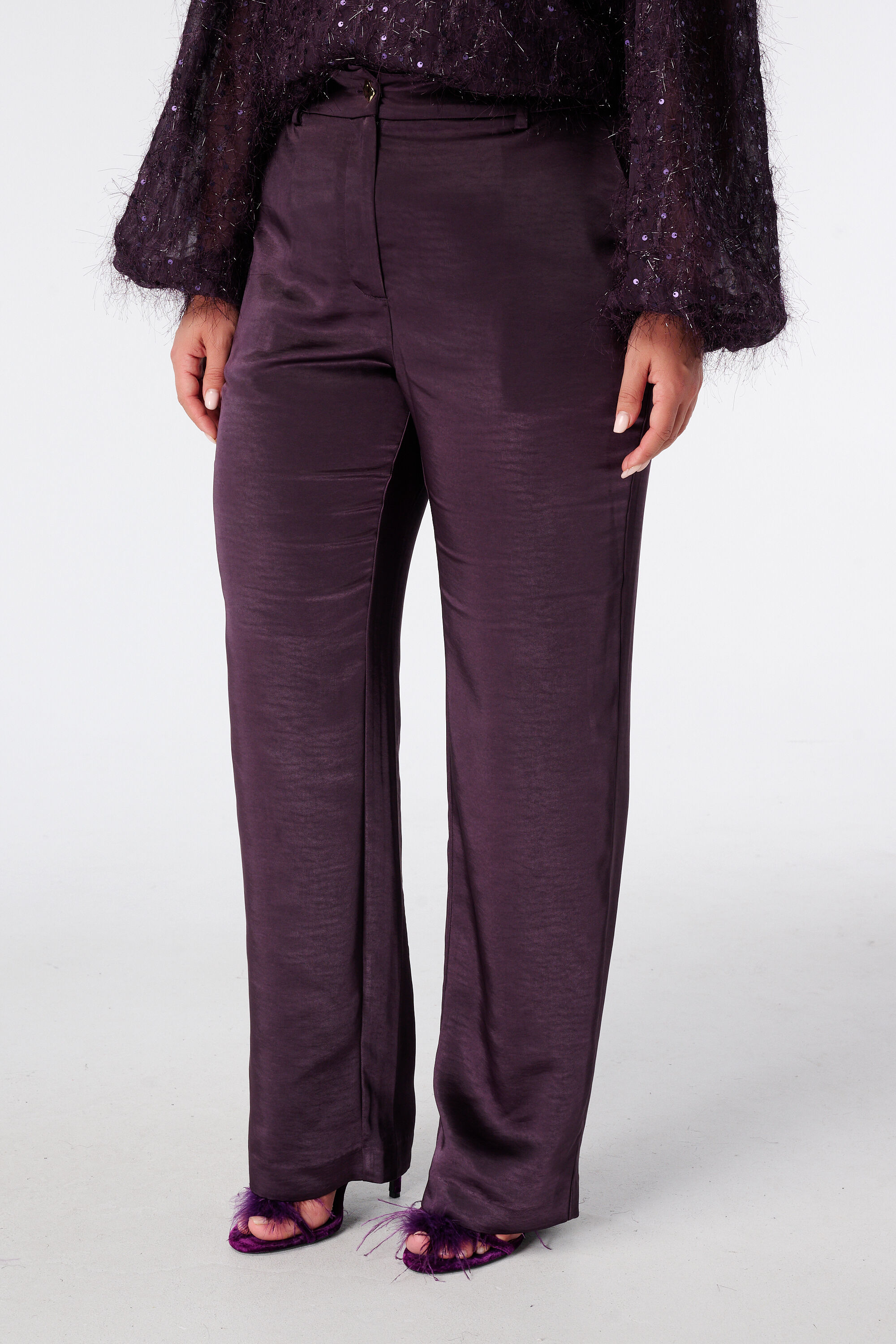Pantalon aspect satin&eacute; image number 5