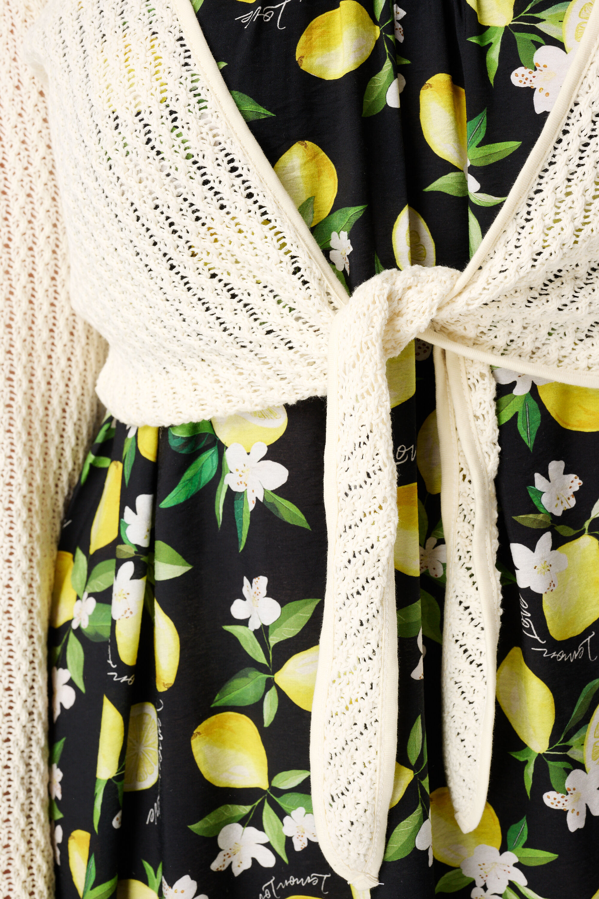 Cardigan en maille avec boutons image number 6