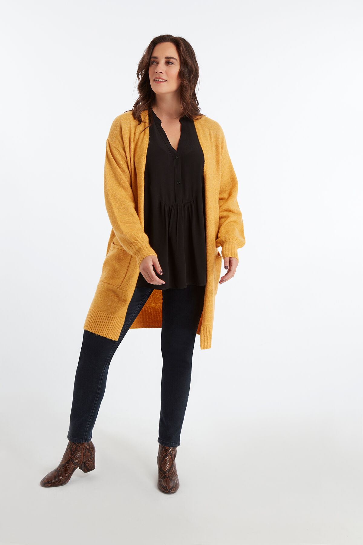 Cardigan image number 3