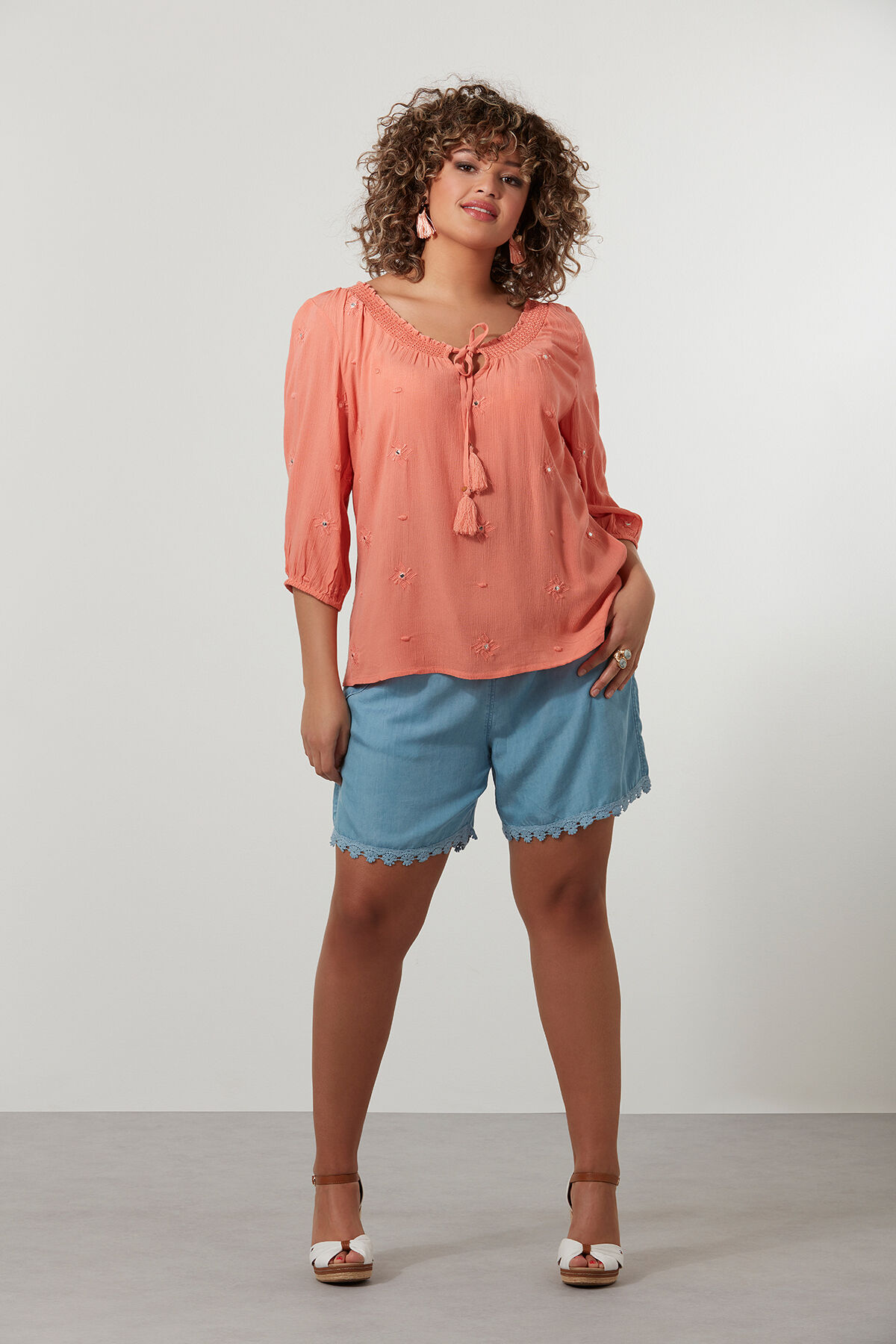 Chemisier avec col smock&eacute; image number 3