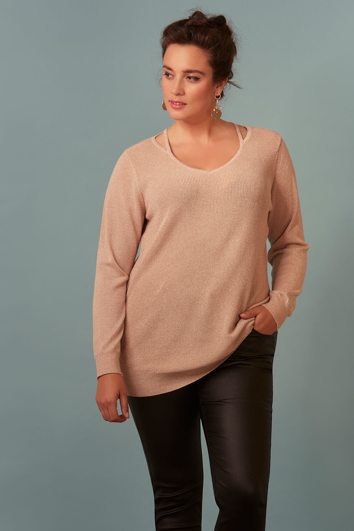 Pull-over avec d&eacute;tail ajour&eacute; image number 0