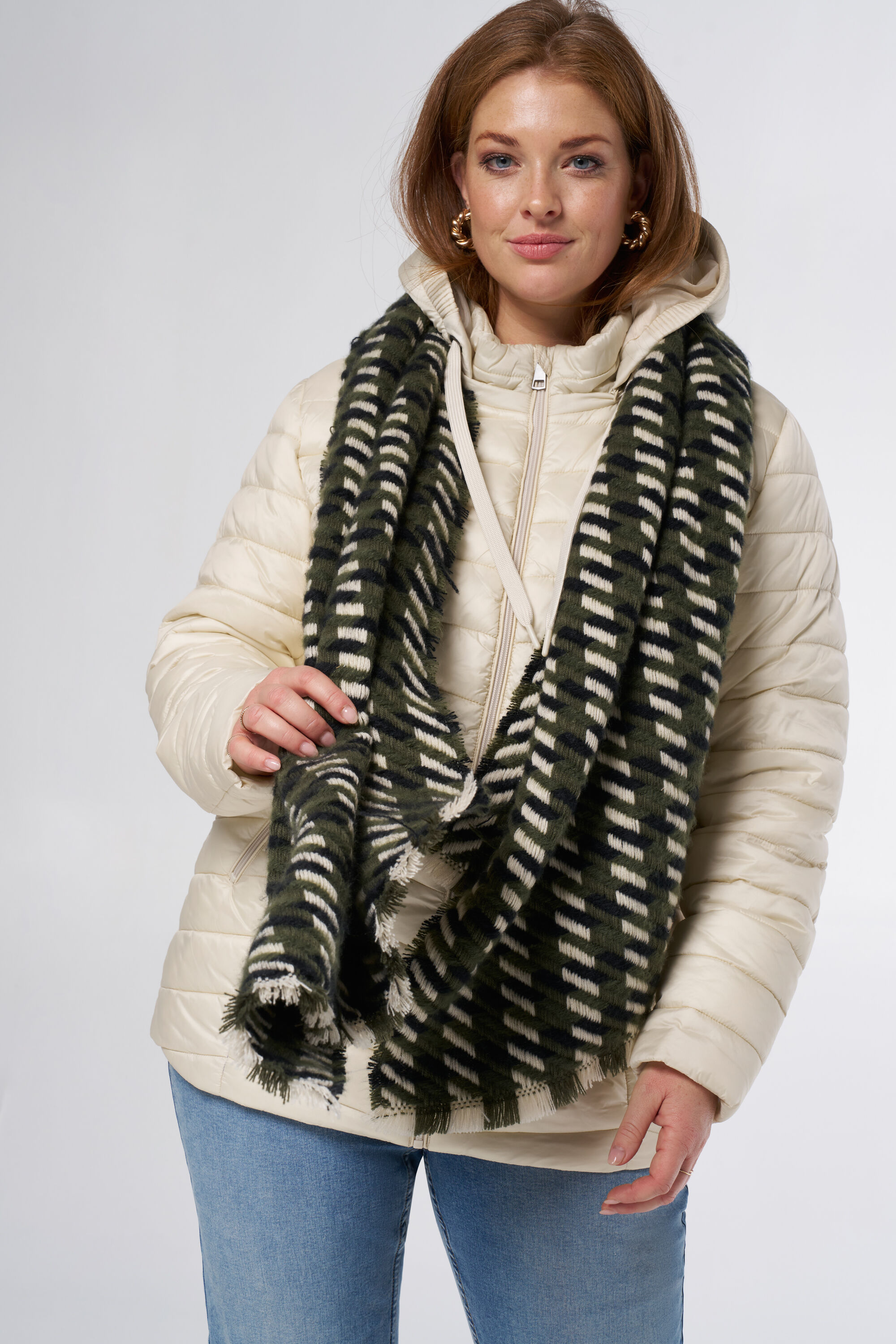 &Eacute;charpe d&rsquo;hiver &agrave; imprim&eacute; image number 3