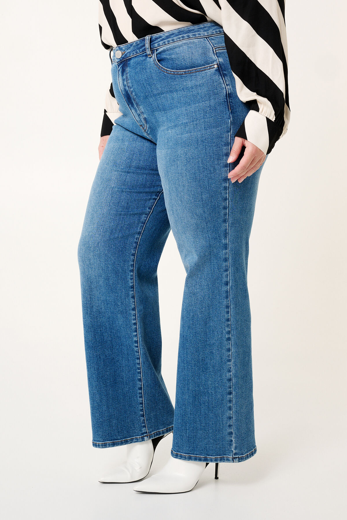 Jean ample image number 5