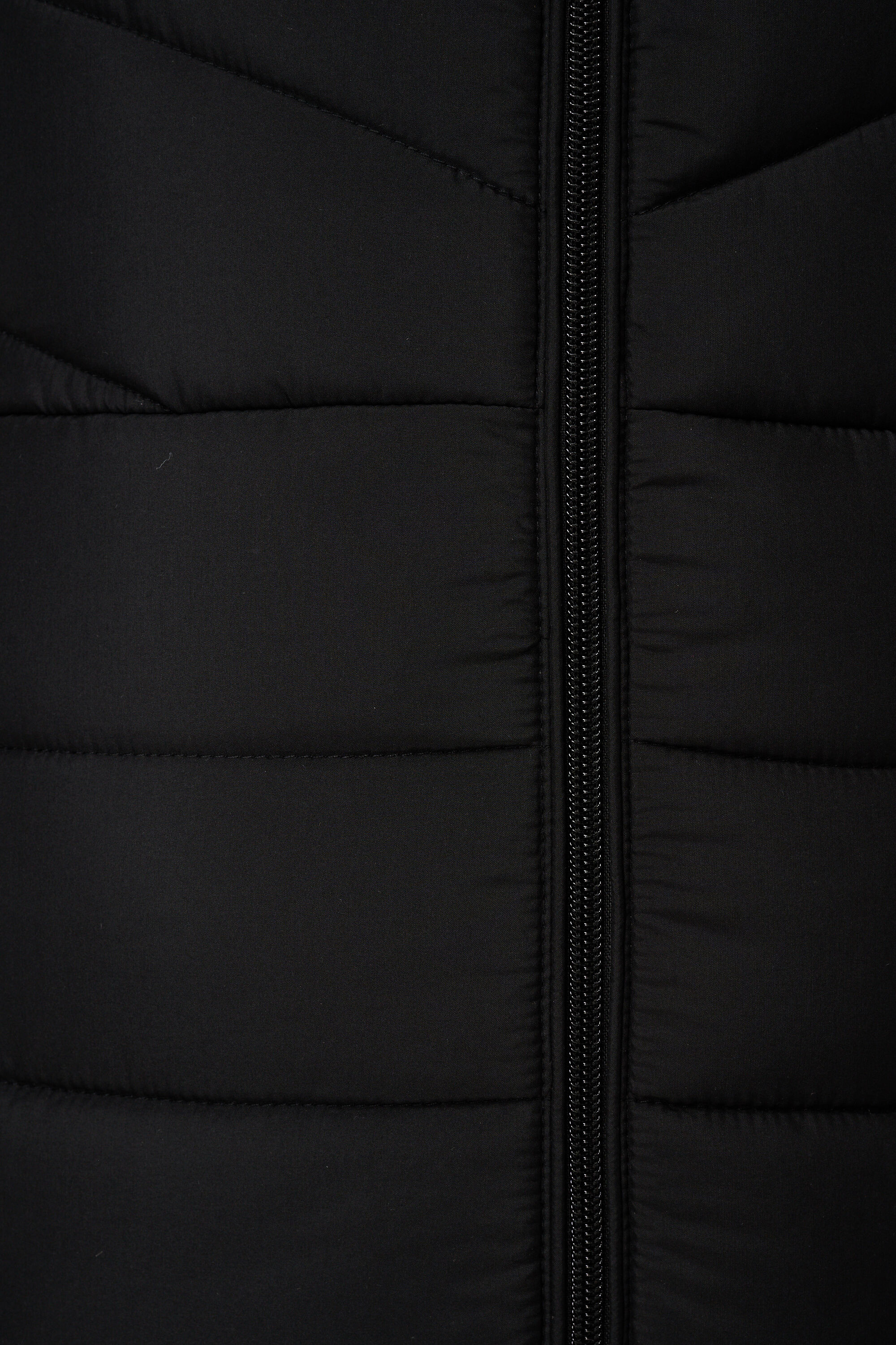 Gilet matelass&eacute; avec capuche image number 6