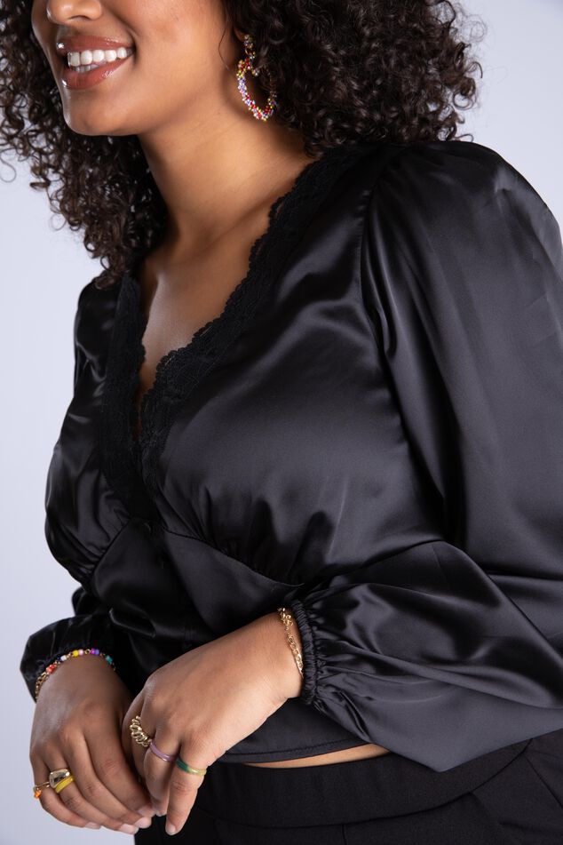 Chemisier court en dentelle image number 5