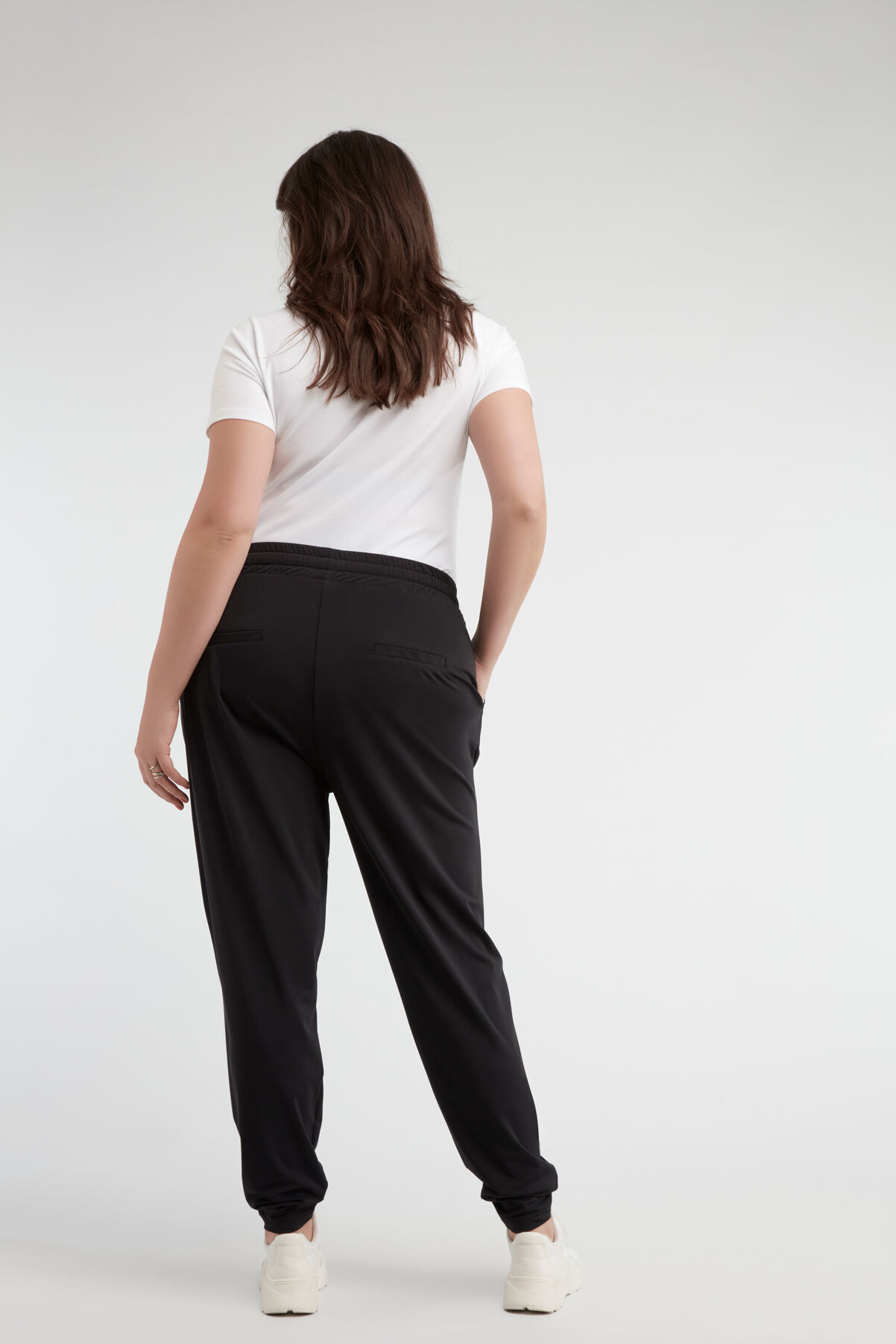 Pantalon coupe ample image number 4