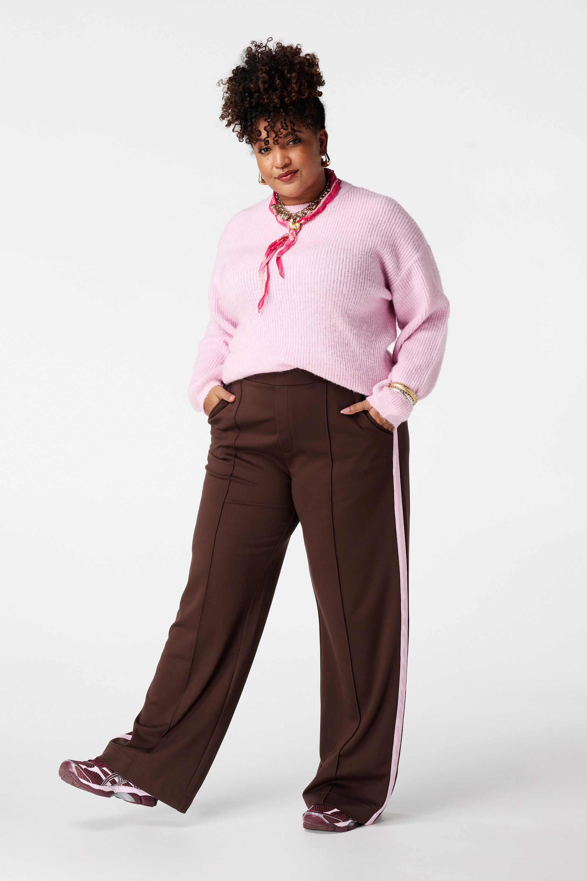 Pantalon &agrave; bande rose lat&eacute;rale