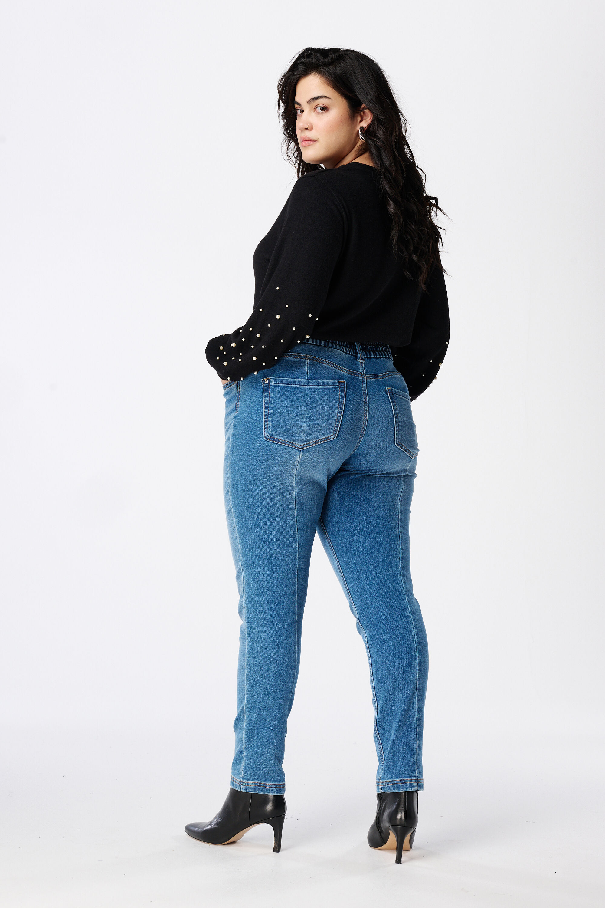 Pantalon jogger en denim image number 3