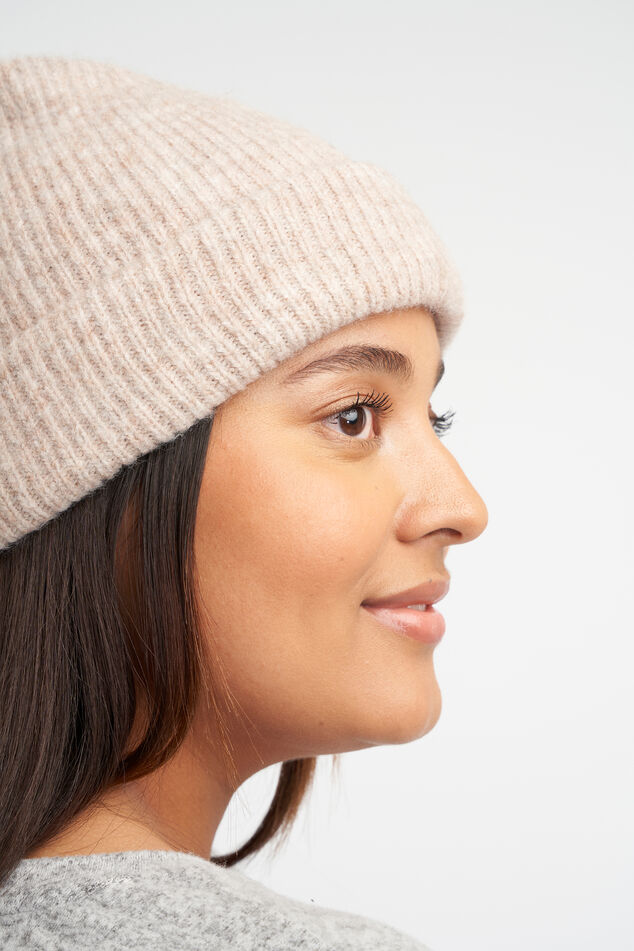 Bonnet tricoté image number 2