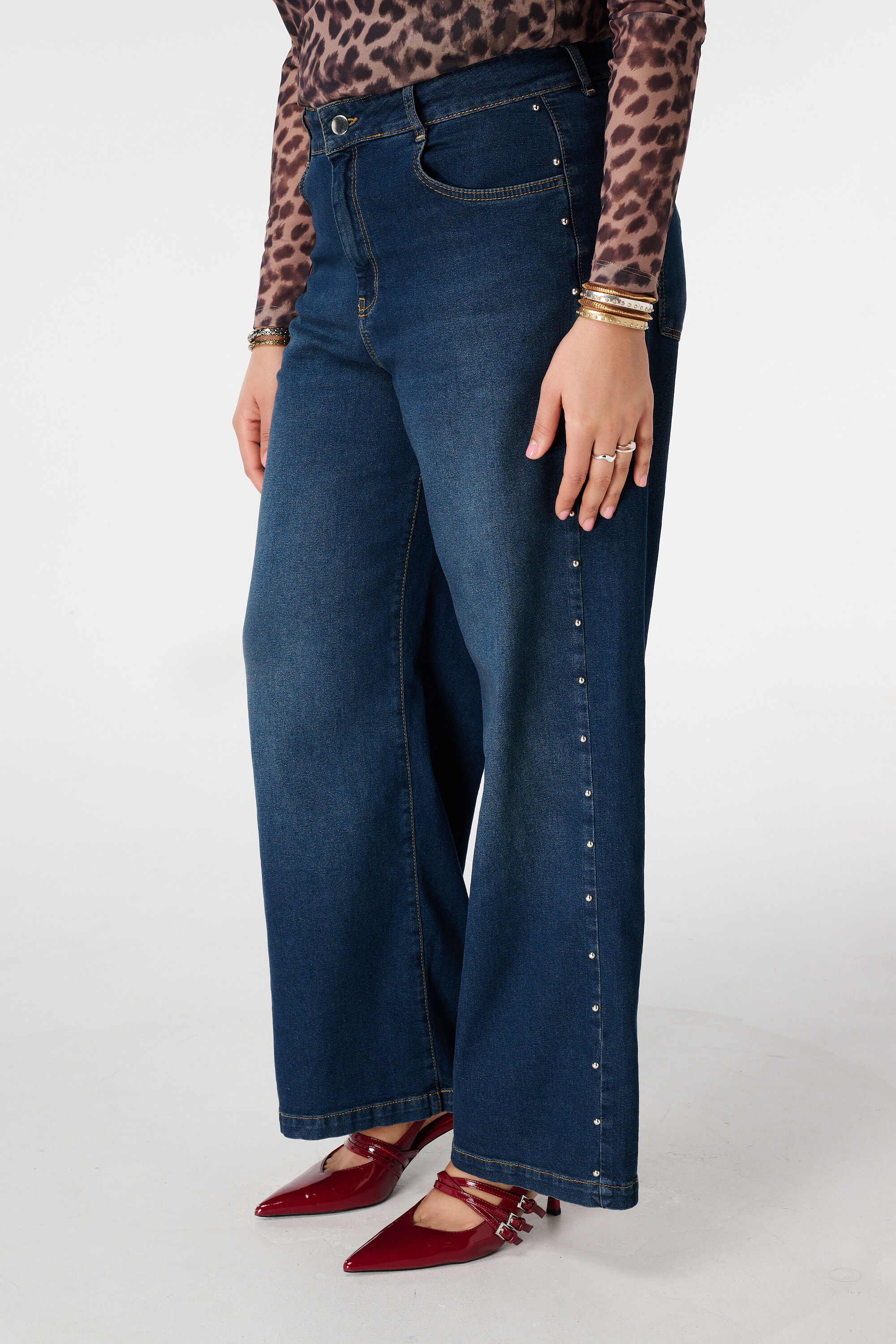 Jean wide leg avec studs image number 5