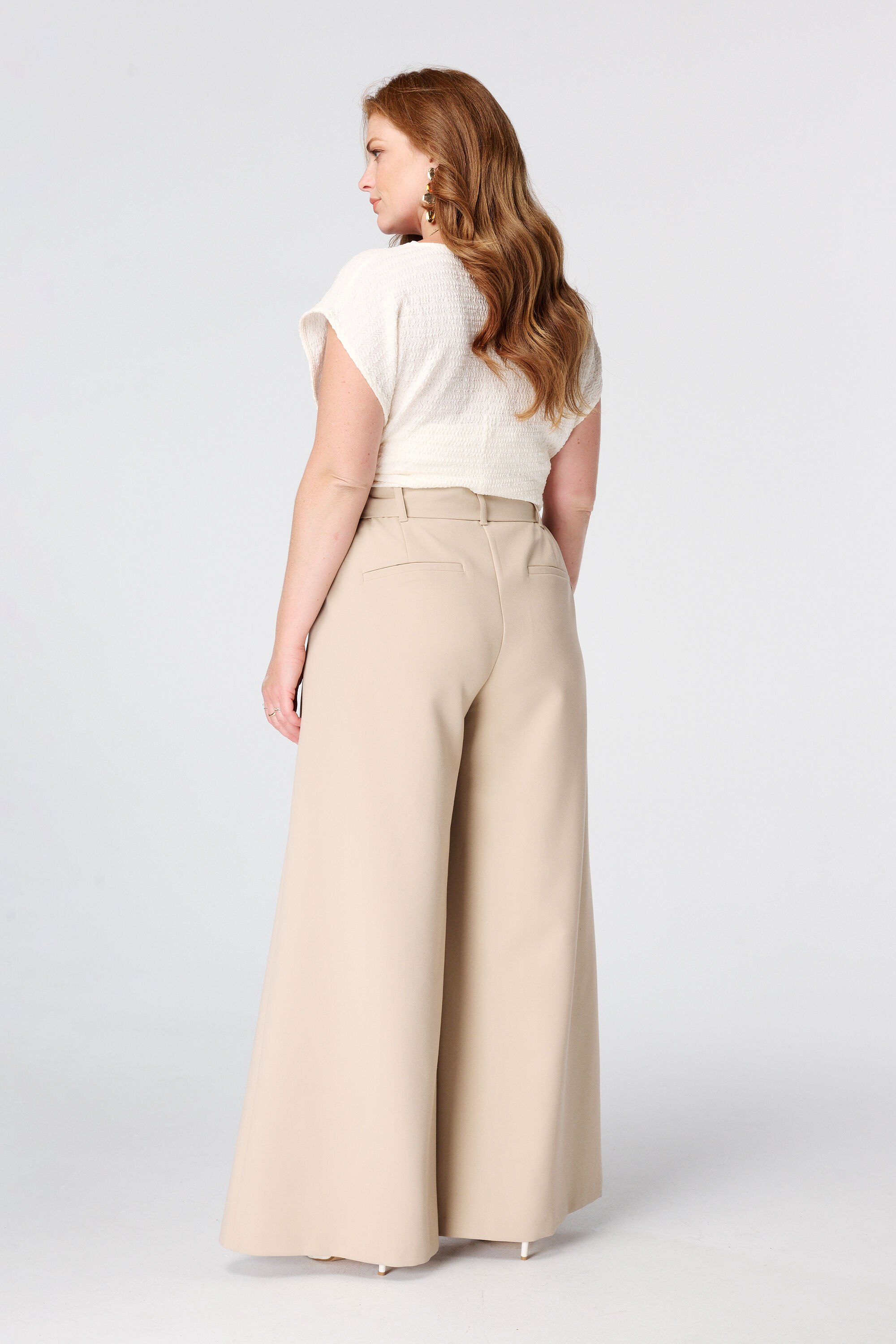 Pantalon large avec ceinture image number 3