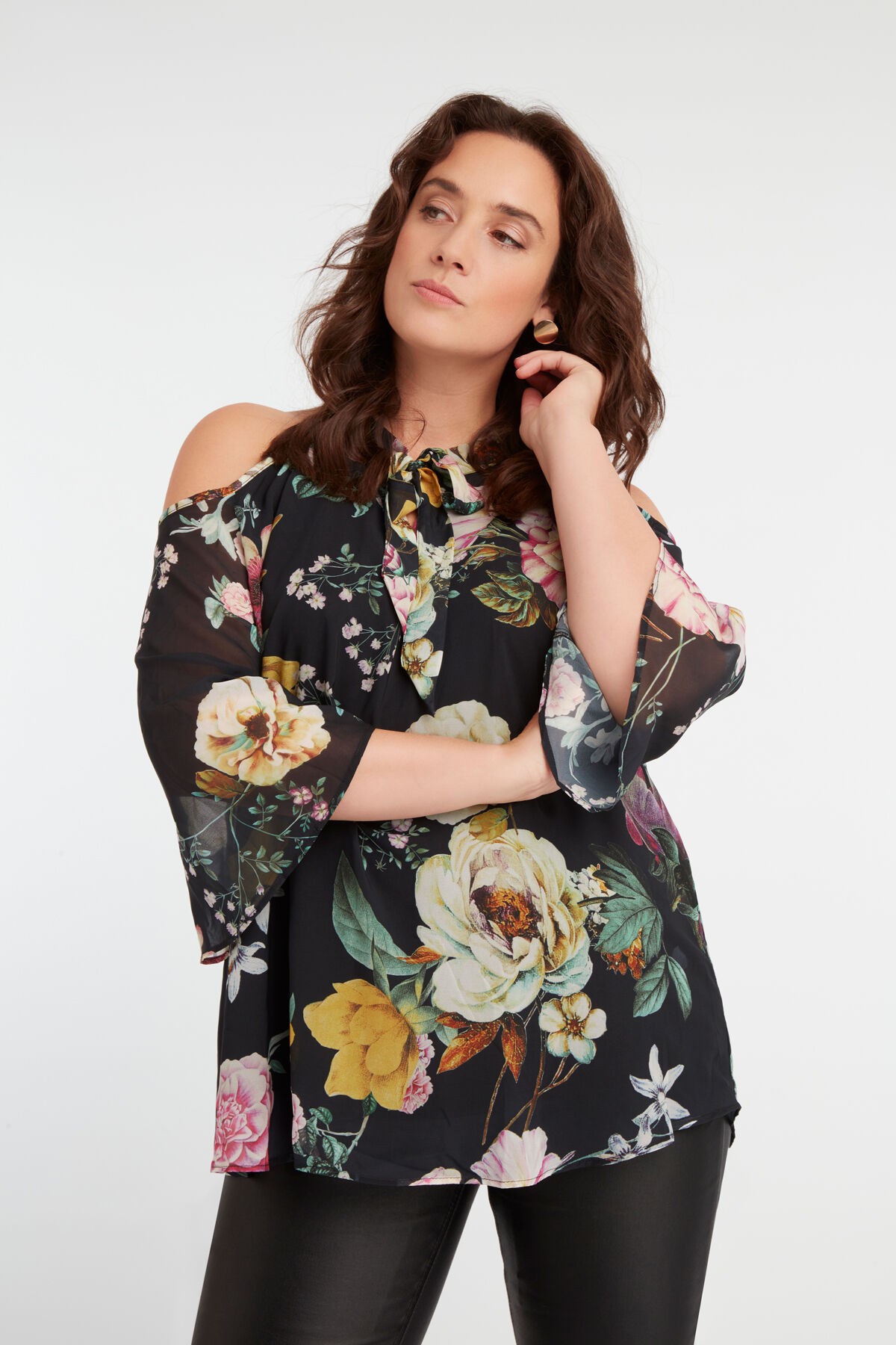 Chemisier &agrave; &eacute;paules ajour&eacute;es image number 4