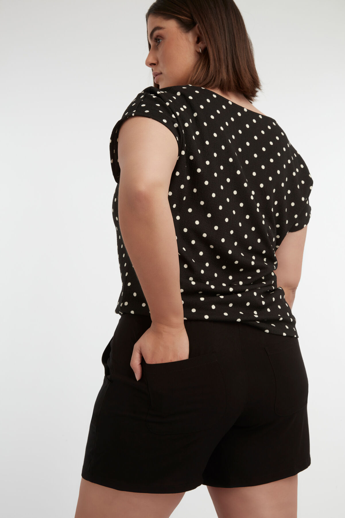Short avec ceinture en tissu image number 5