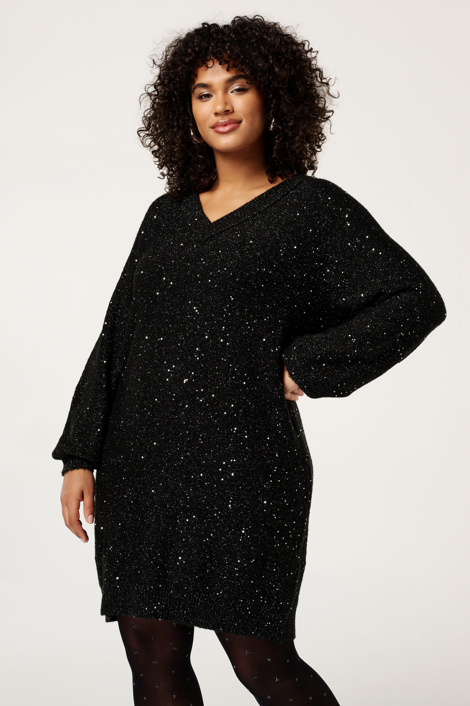 Robe en maille avec paillettes  image number 5