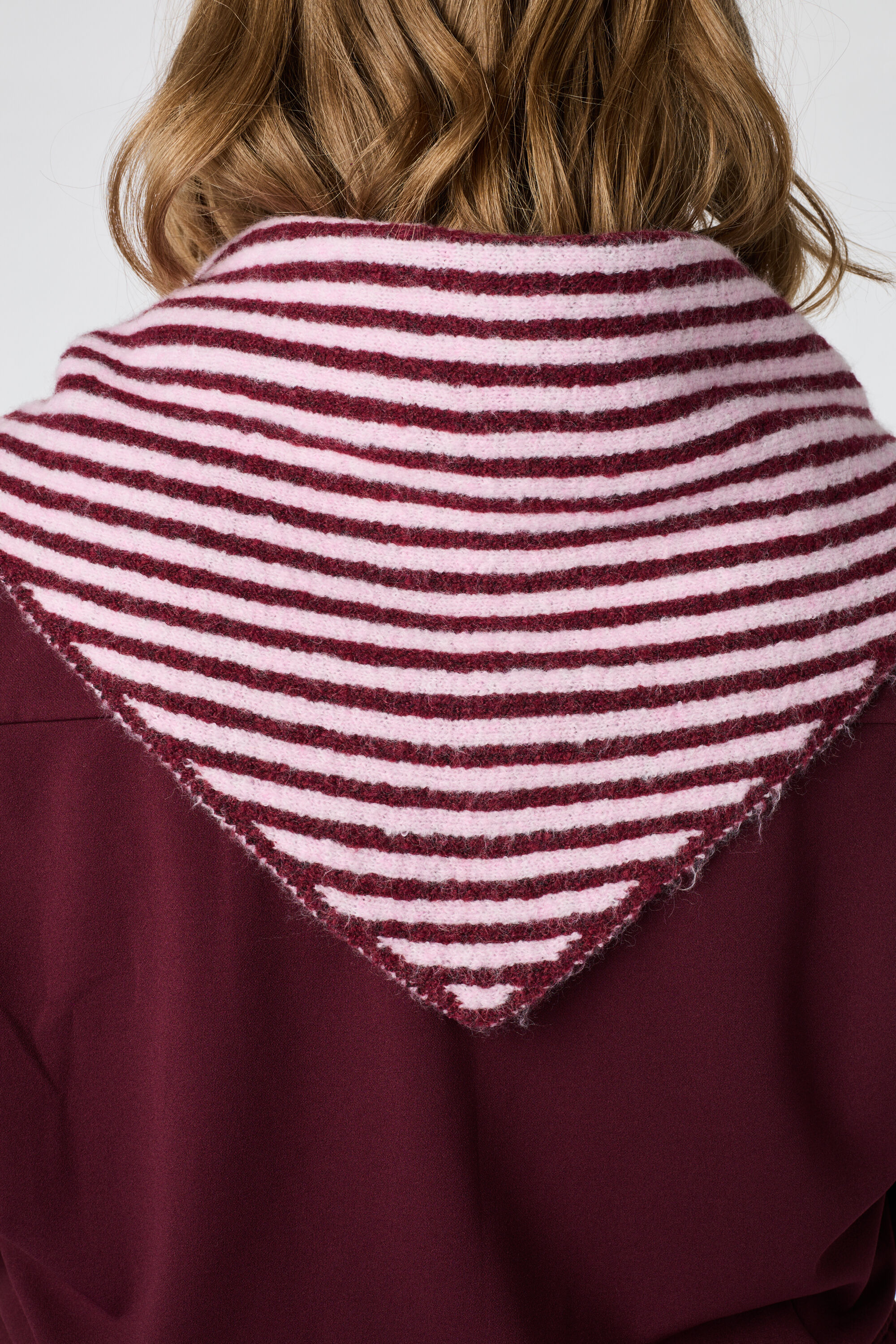 Foulard triangulaire image number 2