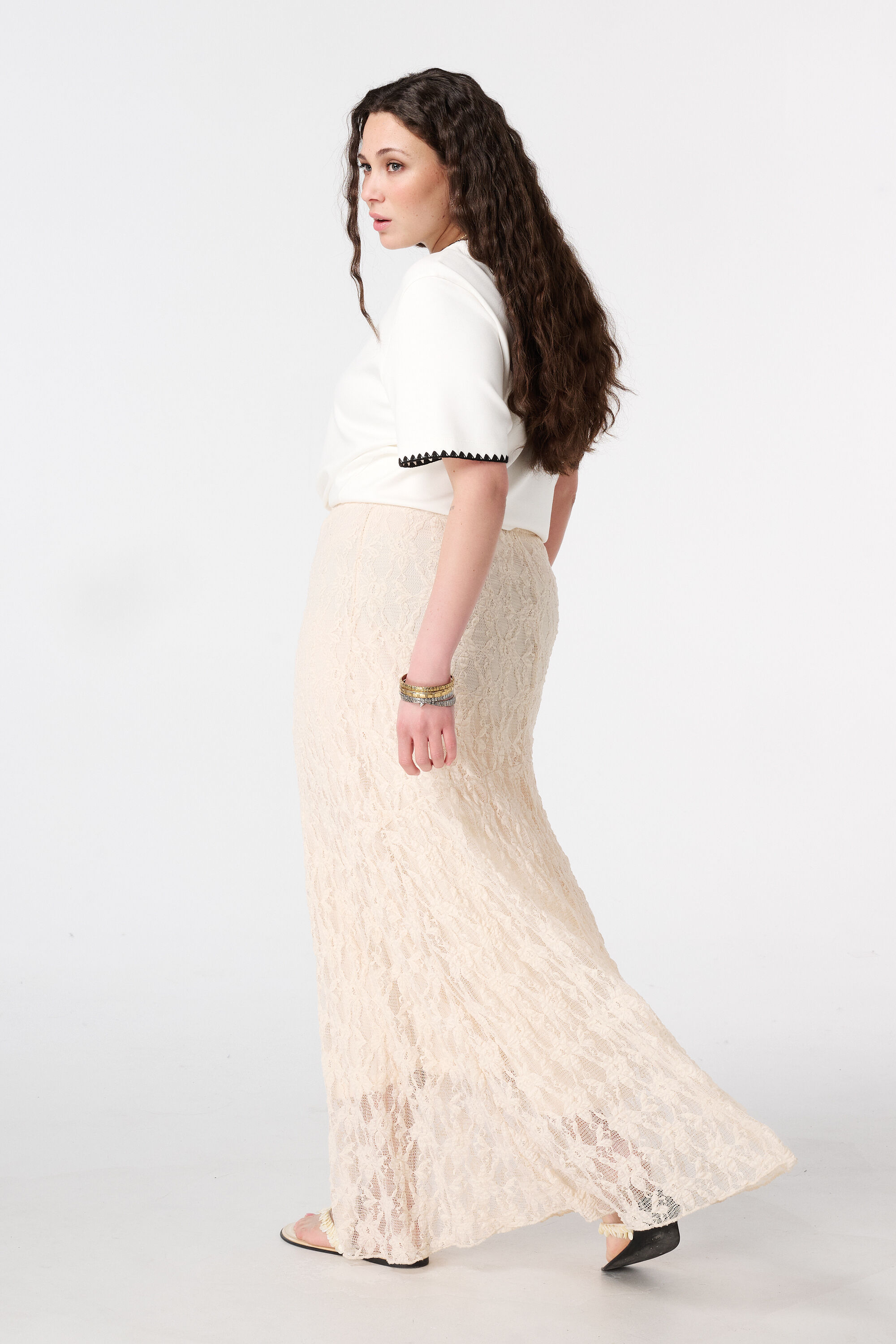 Jupe midi en dentelle image number 3