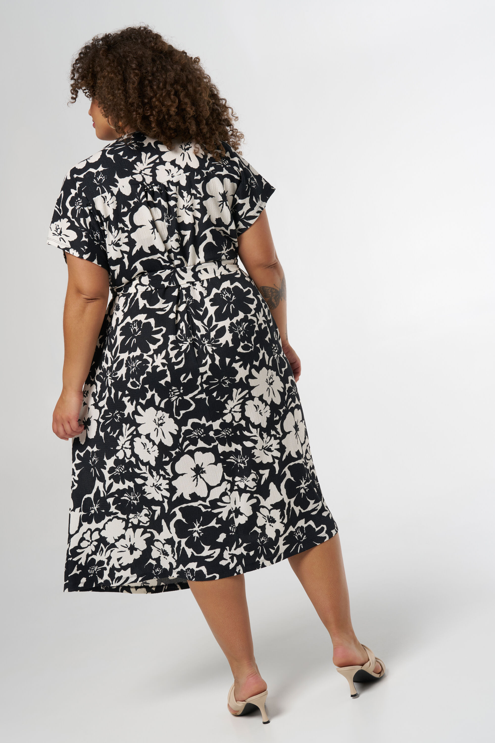 Robe boutonn&eacute;e &agrave; imprim&eacute; image number 3