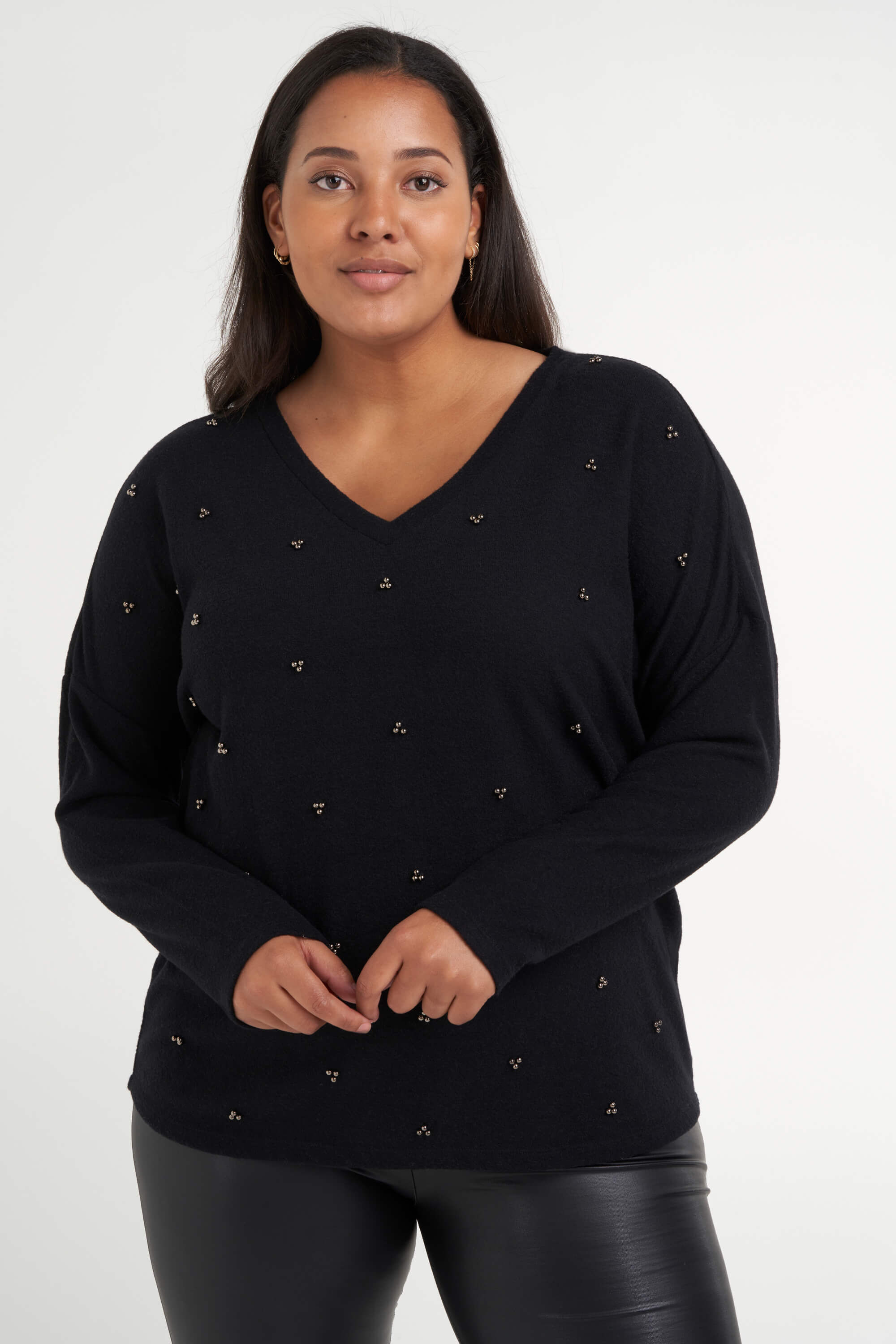 Pull avec des perles sales